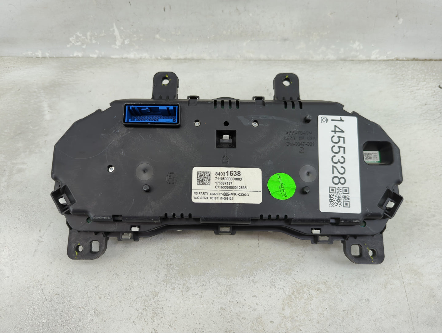 2016 Chevrolet Malibu Instrument Cluster Speedometer Gauges P/N:84031638 Miles: Fits OEM Used Auto Parts - Oemusedautoparts1