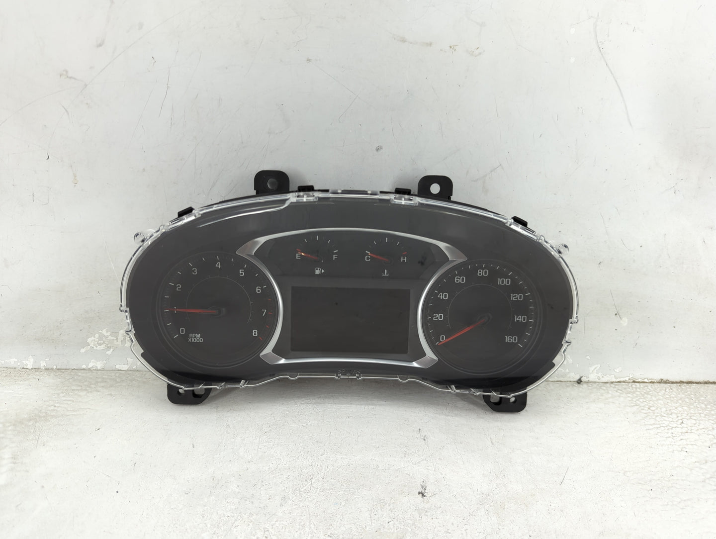2016 Chevrolet Malibu Instrument Cluster Speedometer Gauges P/N:175597137 84105428 Miles: Fits OEM Used Auto Parts - Oemused