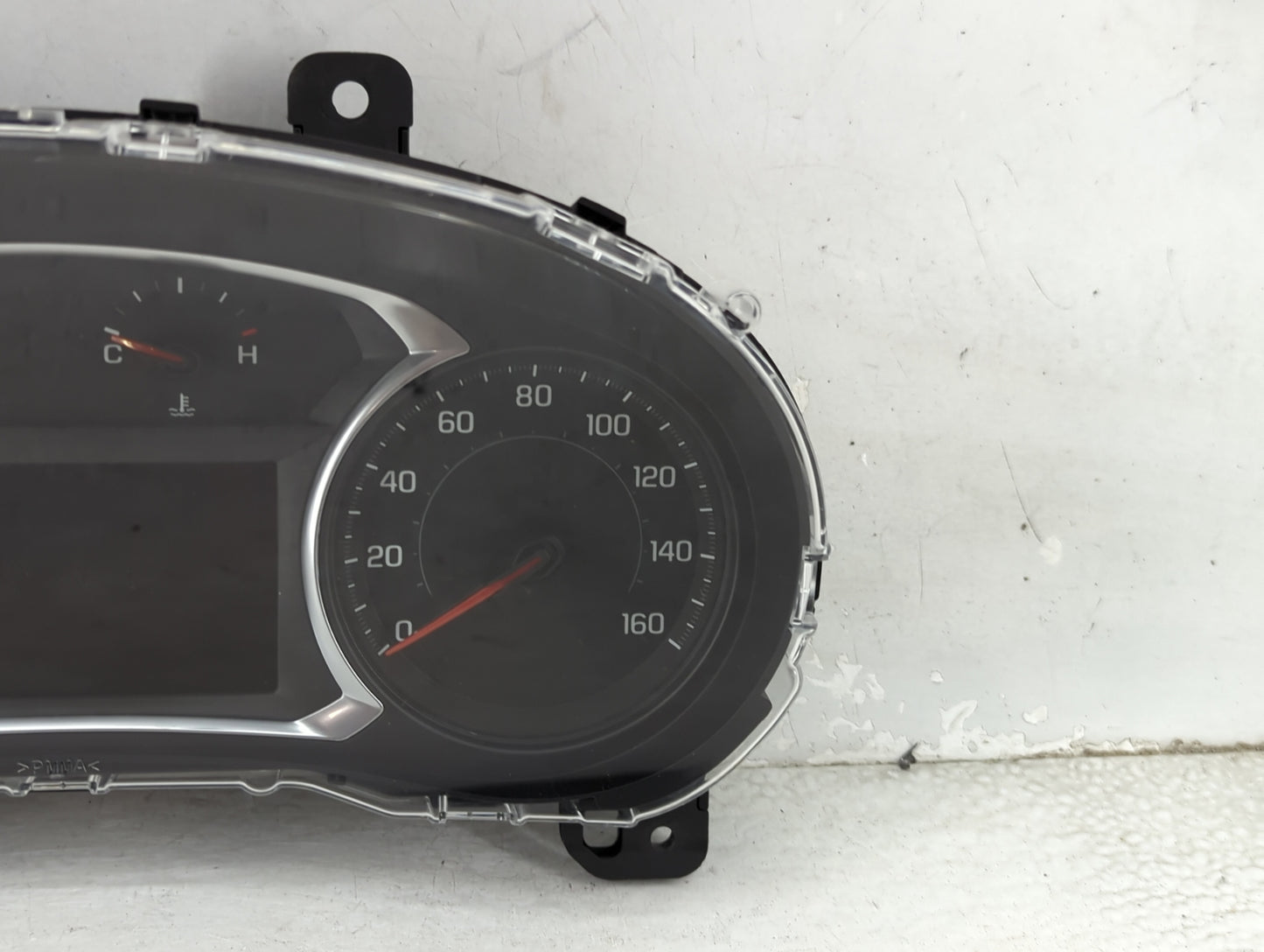 2016 Chevrolet Malibu Instrument Cluster Speedometer Gauges P/N:175597137 84105428 Miles: Fits OEM Used Auto Parts - Oemused