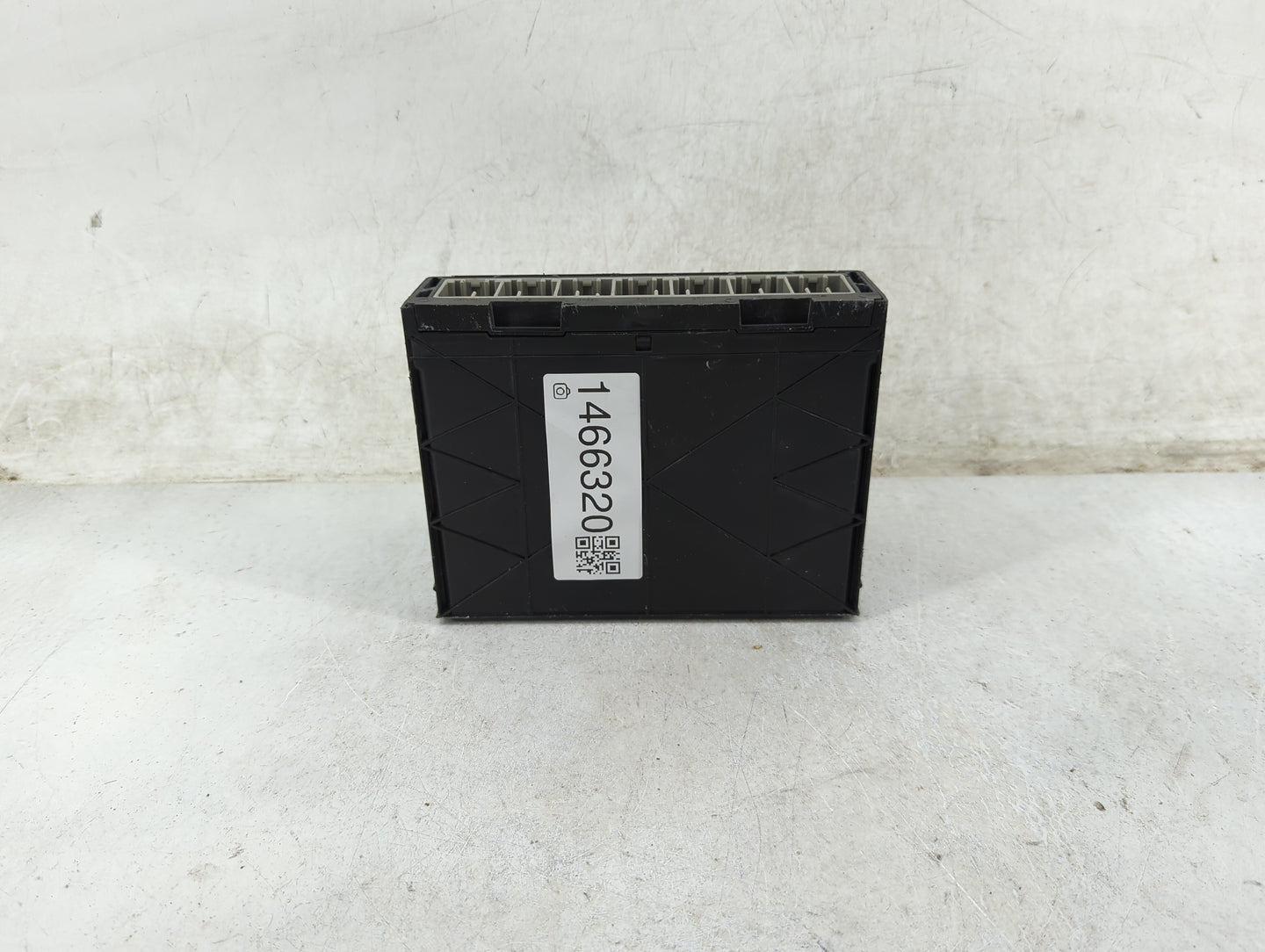 2016-2016 Chevrolet Malibu Body Control Module Bcm 13508905 - Oemusedautoparts1.com
