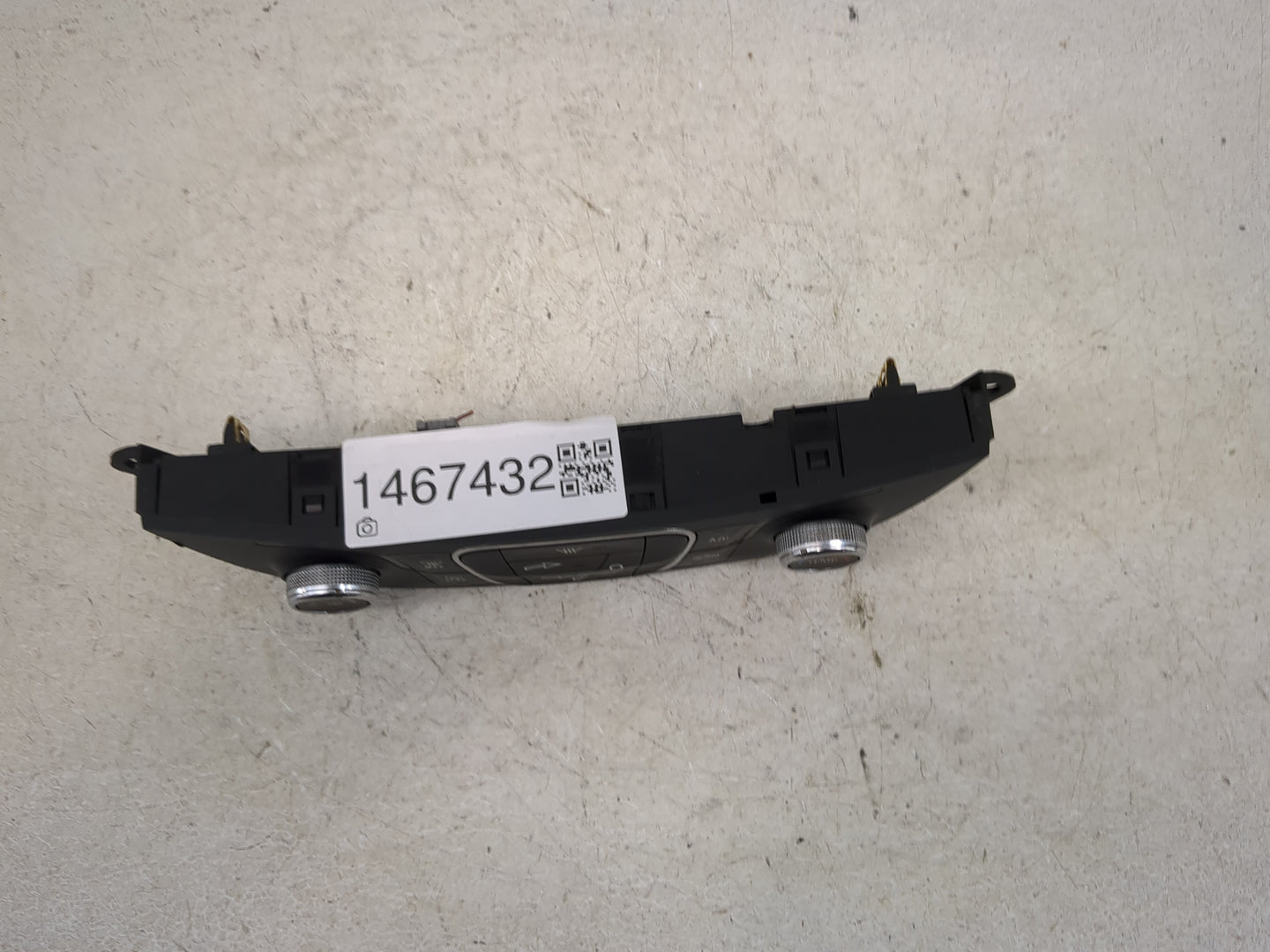 2016-2017 Chevrolet Malibu Climate Control Module Temperature AC/Heater Replacement P/N:23414952 737020000000X Fits Fits 201