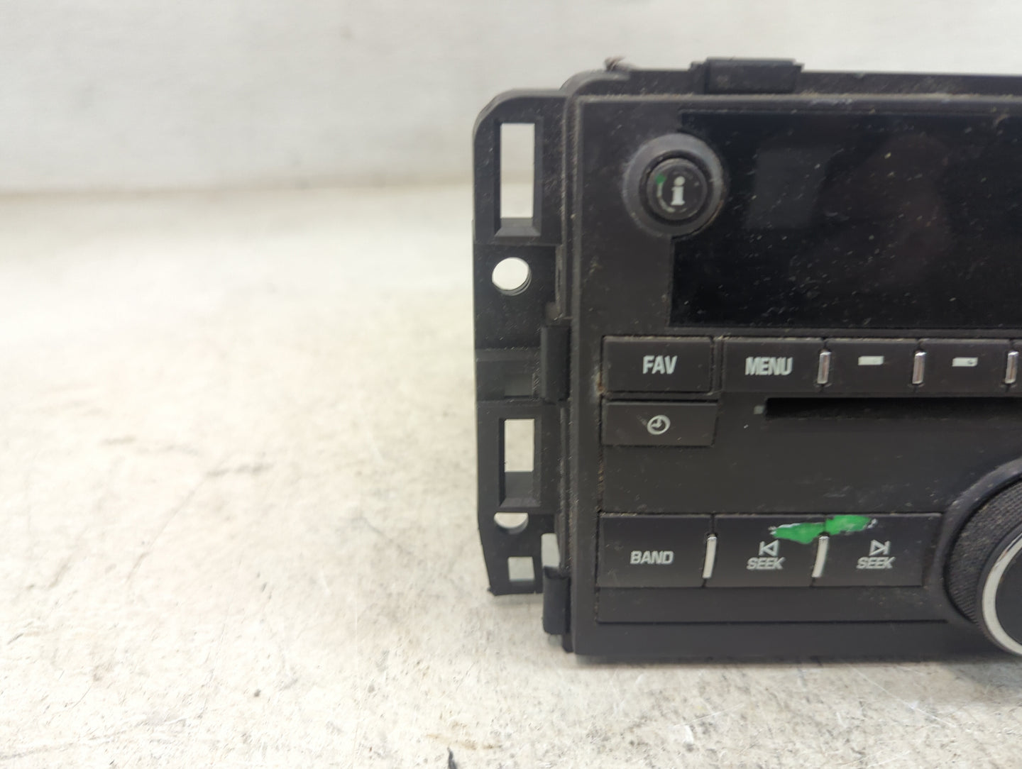2016 Chevrolet Malibu Radio AM FM Cd Player Receiver Replacement P/N:20934593 28256335 Fits OEM Used Auto Parts - Oemusedaut