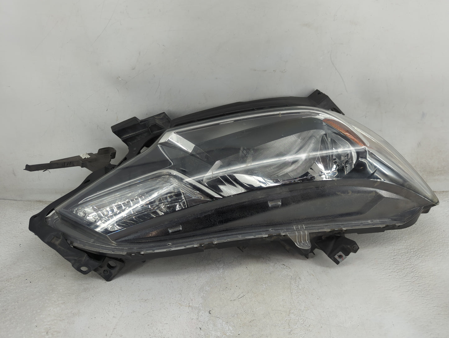 2016-2018 Chevrolet Malibu Passenger Right Oem Head Light Headlight Lamp 1470439 - Oemusedautoparts1.com