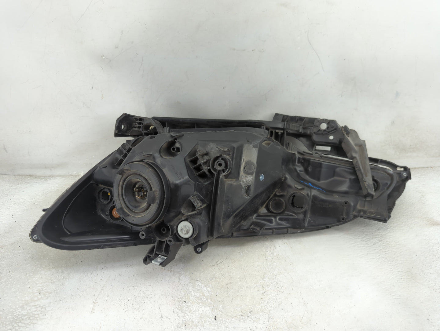 2016-2018 Chevrolet Malibu Passenger Right Oem Head Light Headlight Lamp 1470439 - Oemusedautoparts1.com