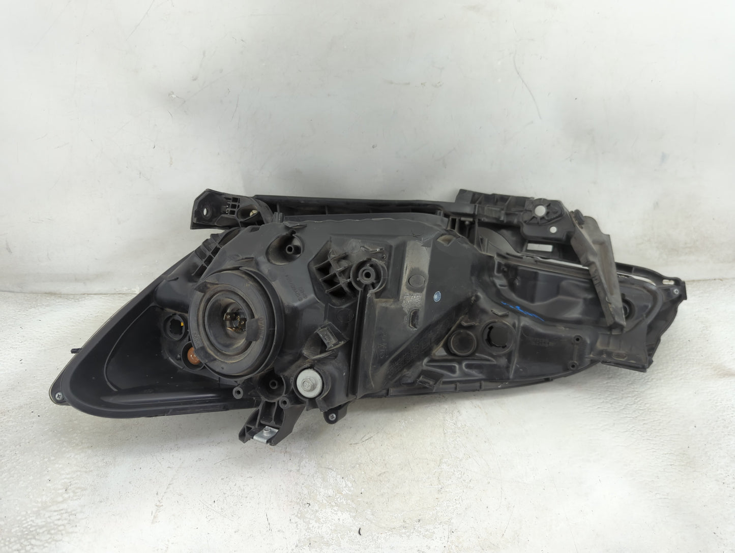 2016-2018 Chevrolet Malibu Passenger Right Oem Head Light Headlight Lamp 1470439 - Oemusedautoparts1.com