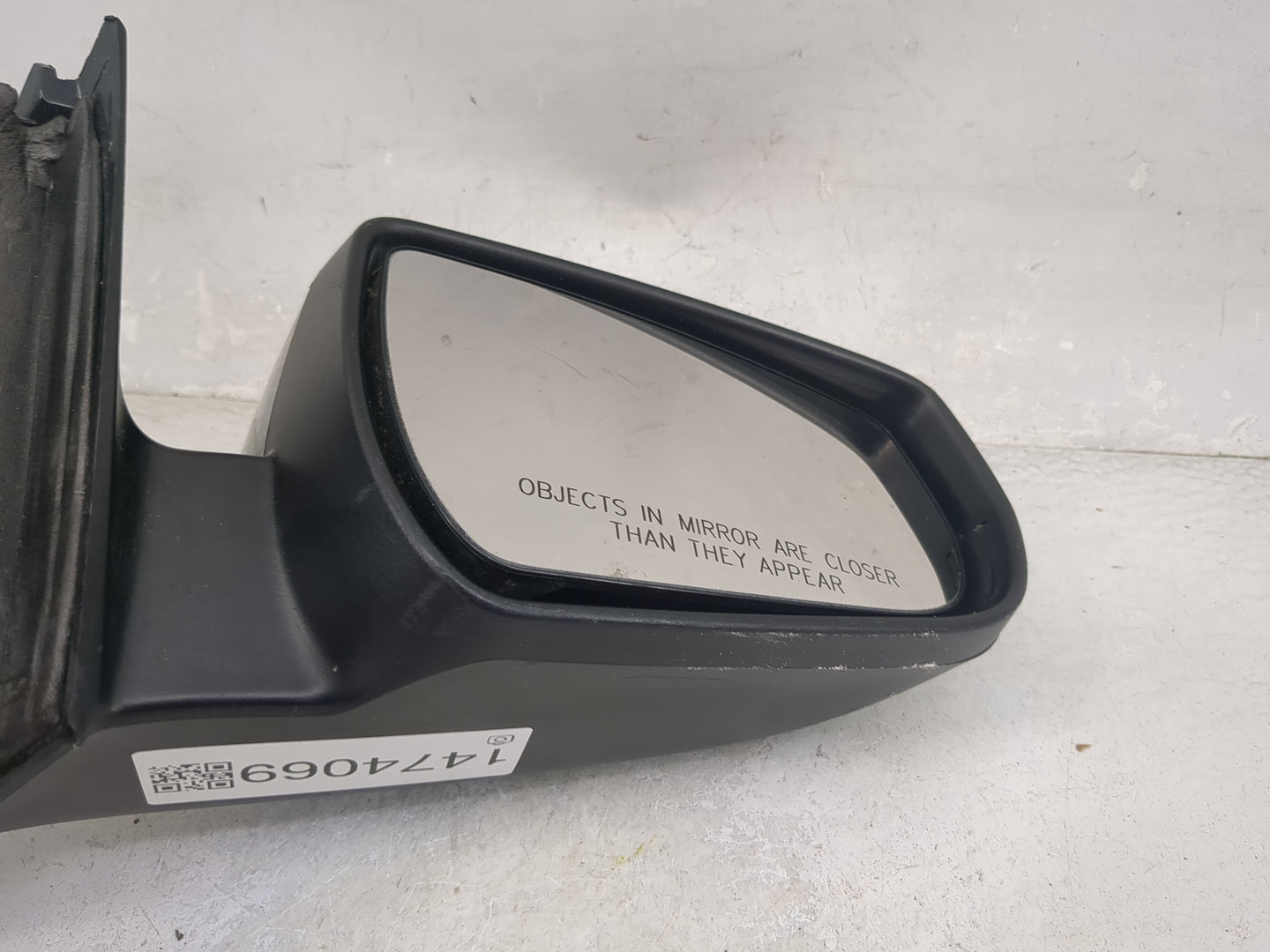 2014-2016 Chevrolet Malibu Passenger Side View Mirror - Right Door Mirror OEM Used - Oemusedautoparts1.com