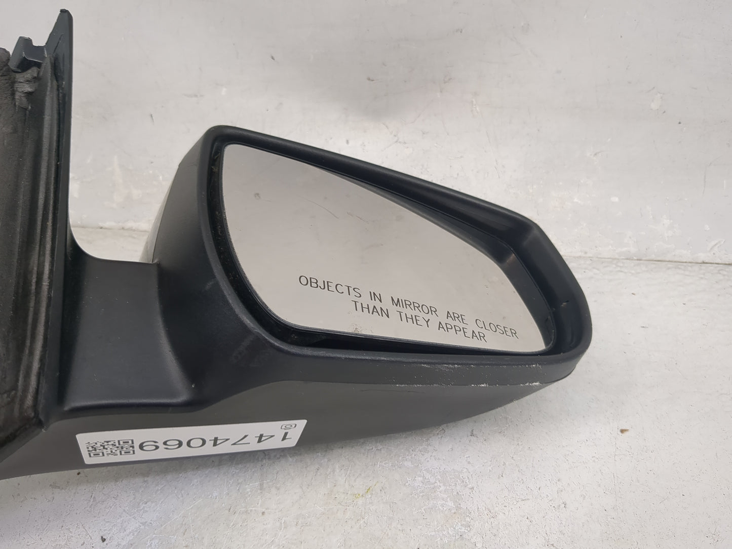 2014-2016 Chevrolet Malibu Passenger Side View Mirror - Right Door Mirror OEM Used - Oemusedautoparts1.com