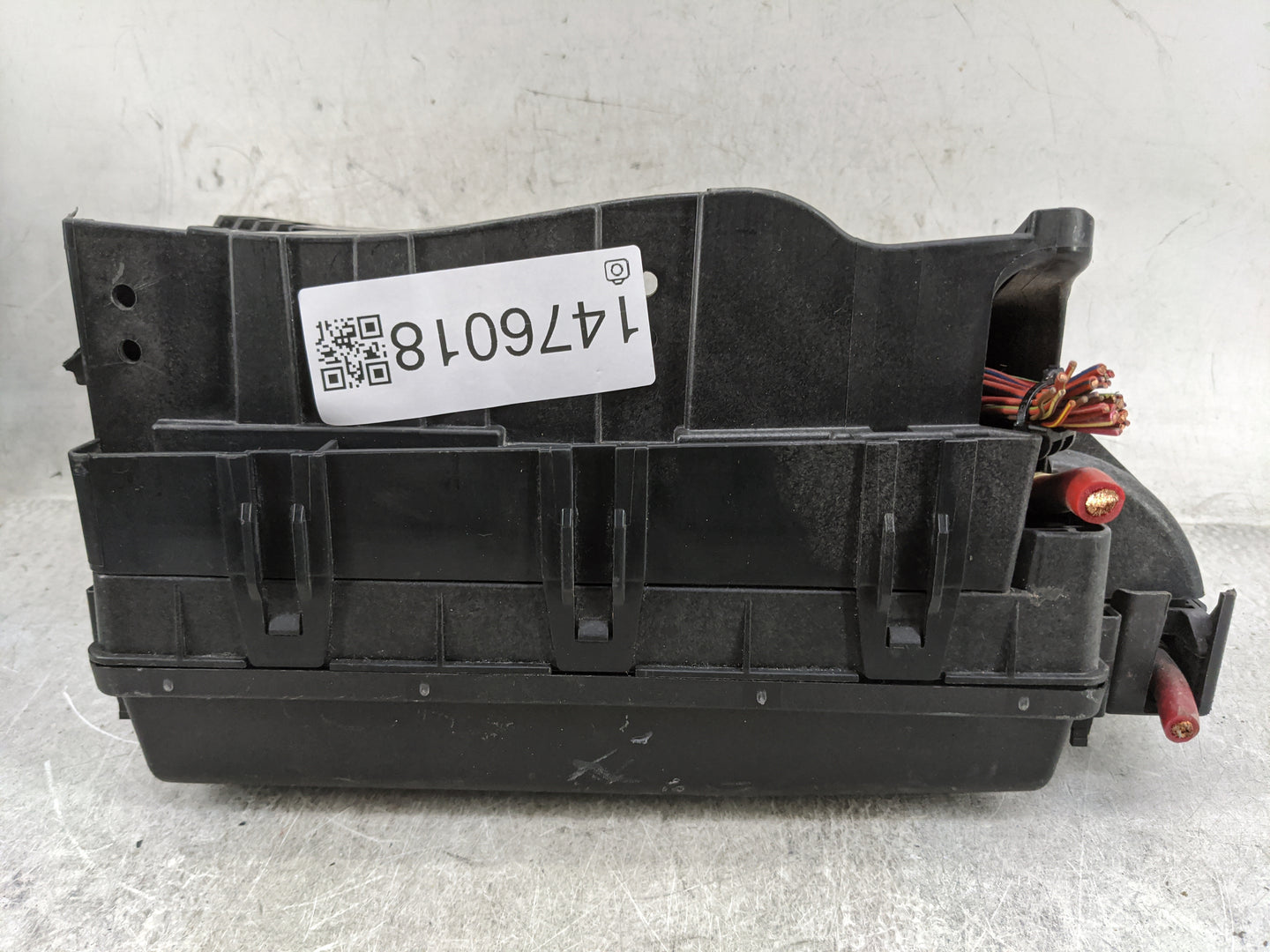 2014-2016 Chevrolet Malibu Fusebox Fuse Box Panel Relay Module P/N:23424337 Fits Fits 2014 2015 2016 OEM Used Auto Parts - O