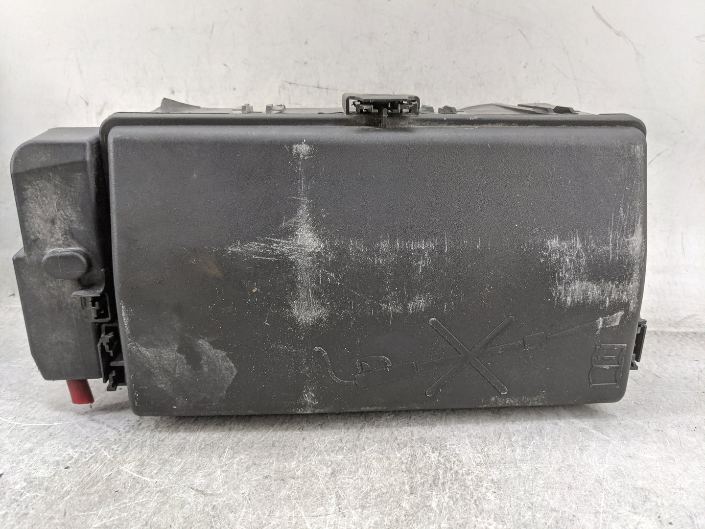 2014-2016 Chevrolet Malibu Fusebox Fuse Box Panel Relay Module P/N:23424337 Fits Fits 2014 2015 2016 OEM Used Auto Parts - O