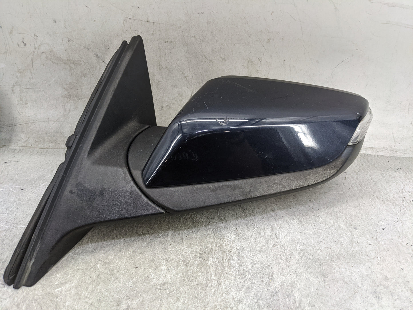 2016-2018 Chevrolet Malibu Driver Side View Mirror - Left Door Mirror OEM Used - Oemusedautoparts1.com