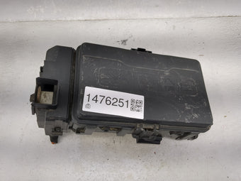 compare product 2016-2017 Chevrolet Malibu Fusebox Fuse Box Panel Relay Module P/N:13468934 13468935, 13500128, 13500127 Fits Fits 2016 2017 OEM Used Auto Parts
