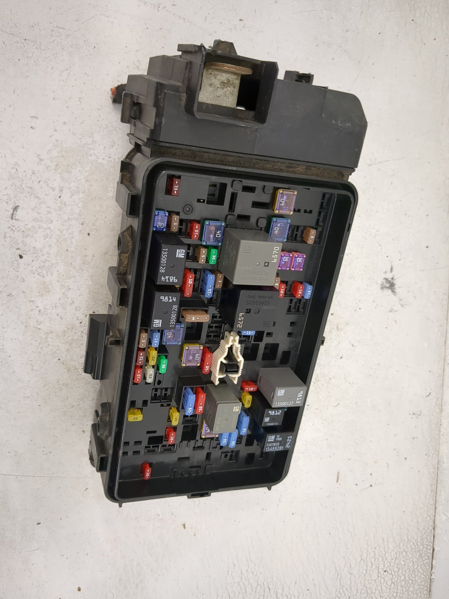 2016-2017 Chevrolet Malibu Fusebox Fuse Box Panel Relay Module P/N:13468934 13468935, 13500128, 13500127 Fits Fits 2016 2017