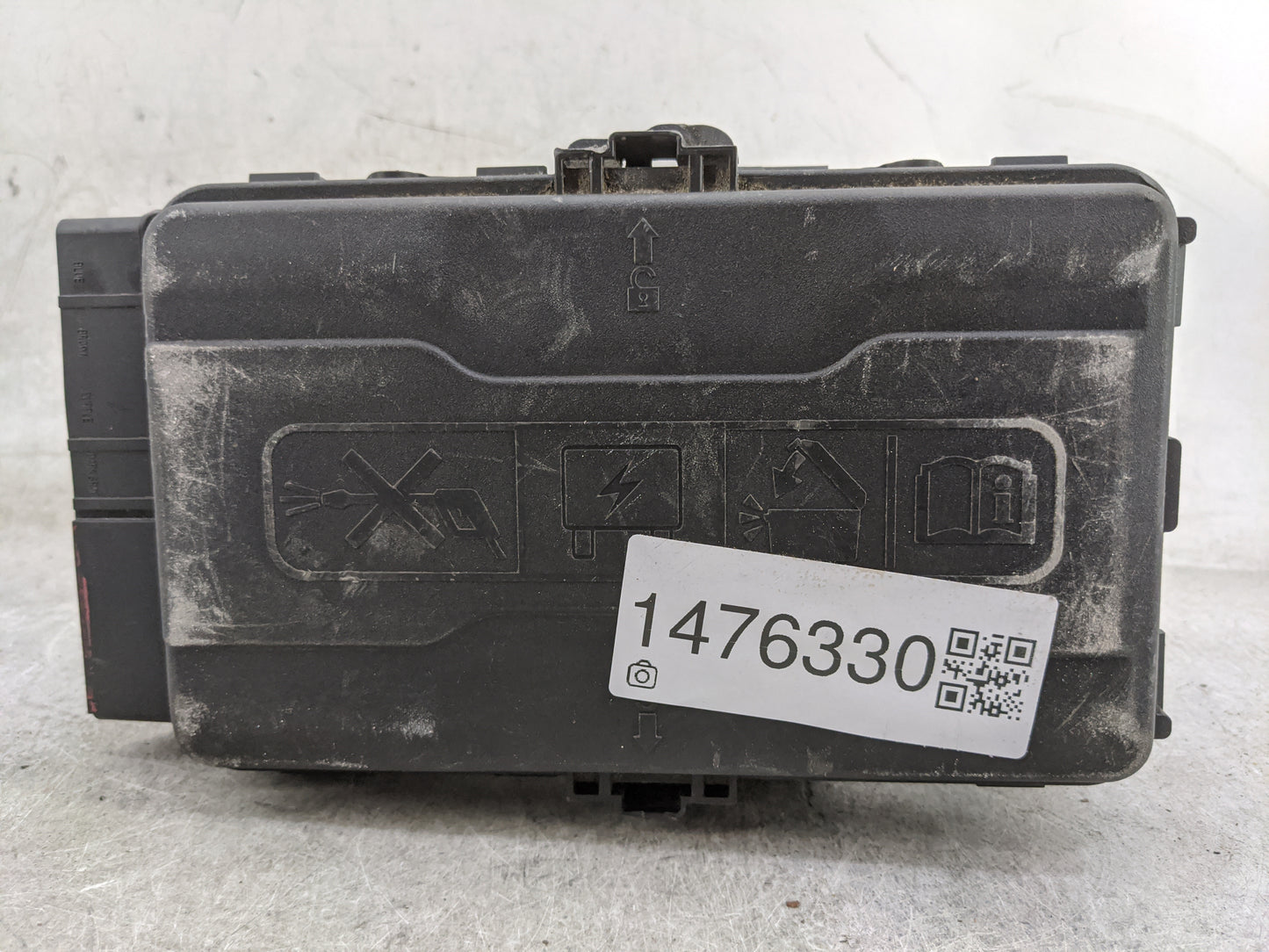 2016-2017 Chevrolet Malibu Fusebox Fuse Box Panel Relay Module P/N:84141636 Fits Fits 2016 2017 OEM Used Auto Parts - Oemuse