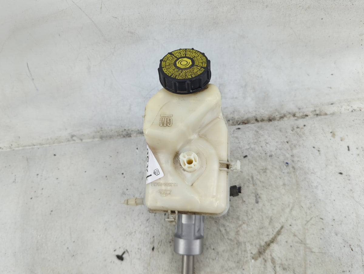2013-2016 Chevrolet Malibu Brake Master Cylinder 1490425 - Oemusedautoparts1.com