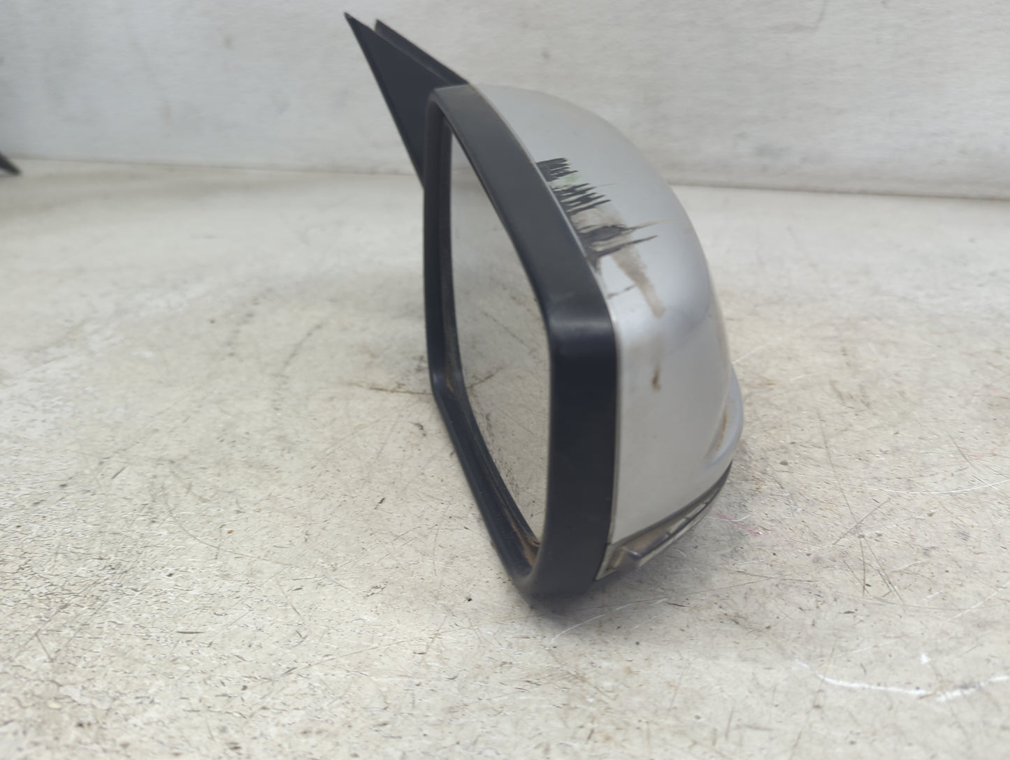 2014-2016 Chevrolet Malibu Passenger Side View Mirror - Right Door Mirror OEM Used - Oemusedautoparts1.com