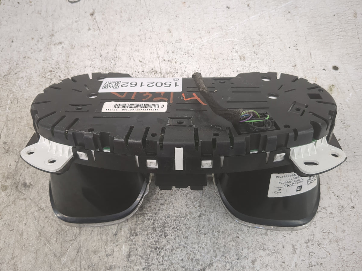 2016 Chevrolet Malibu Instrument Cluster Speedometer Gauges P/N:A2C96254400145736G Miles: Fits OEM Used Auto Parts - Oemused