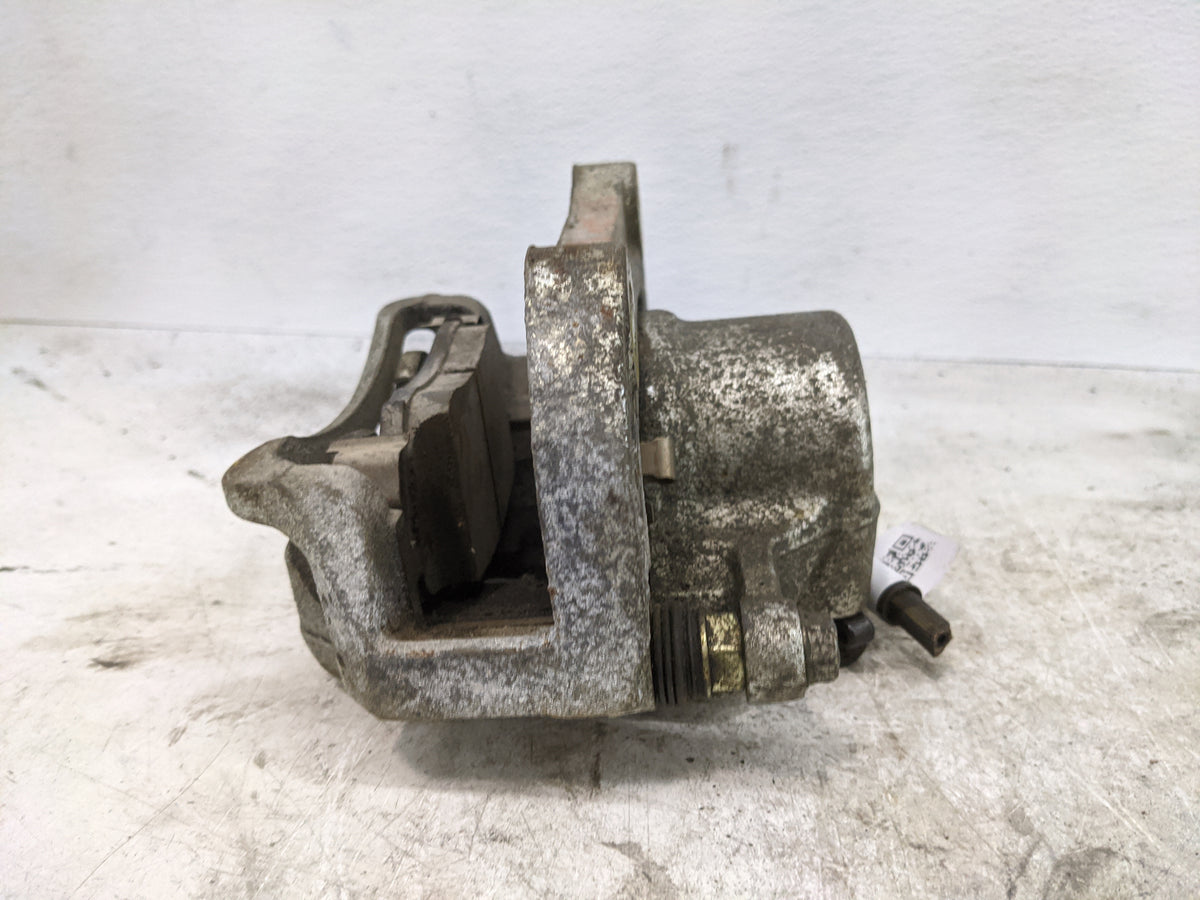 2013-2016 Chevrolet Malibu Front Passenger Right Brake Caliper 1509876 - Oemusedautoparts1.com