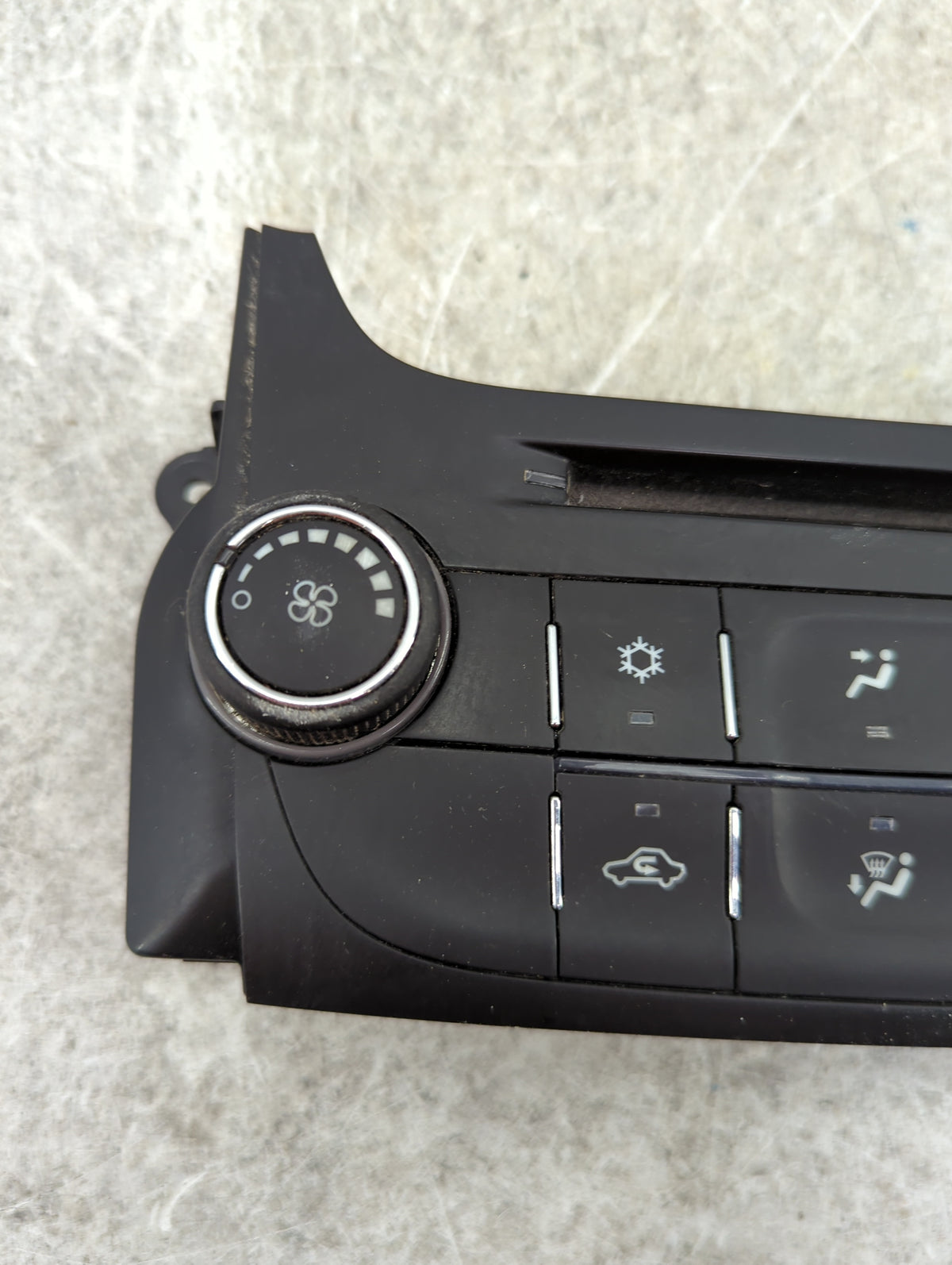 2014-2016 Chevrolet Malibu Climate Control Module Temperature AC/Heater Replacement P/N:23465797 545290509 Fits OEM Used Aut