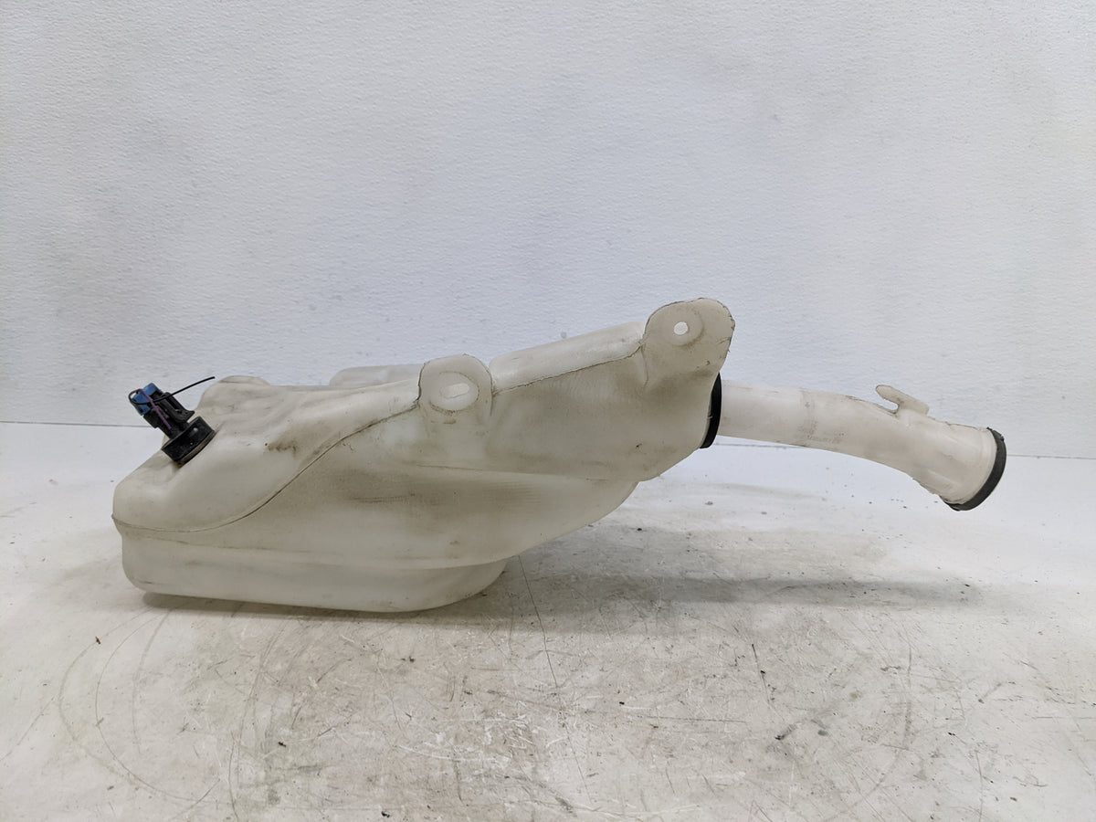 2013-2016 Chevrolet Malibu Windshield Washer Fluid Reservoir Bottle Oem 1515770 - Oemusedautoparts1.com