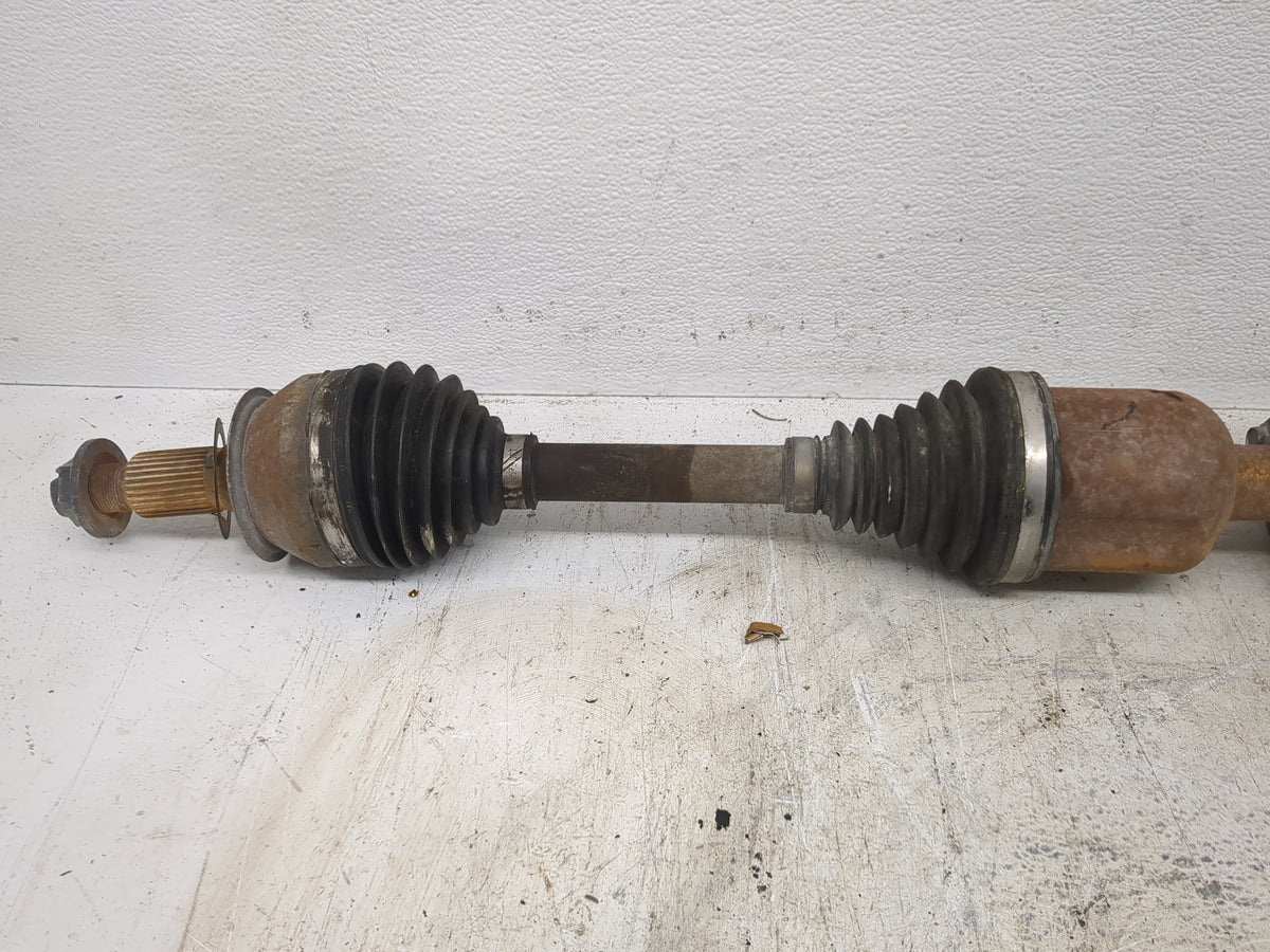 2013-2015 Chevrolet Malibu Axle Shaft Front Passenger Cv C/v 1520265 - Oemusedautoparts1.com