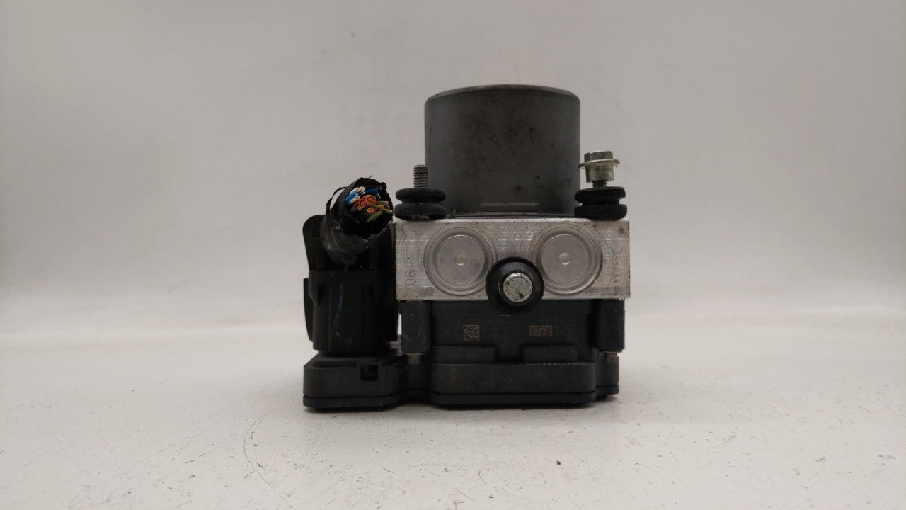 2016 Chevrolet Malibu ABS Pump Control Module Replacement P/N:065055766 23410405 Fits OEM Used Auto Parts - Oemusedautoparts