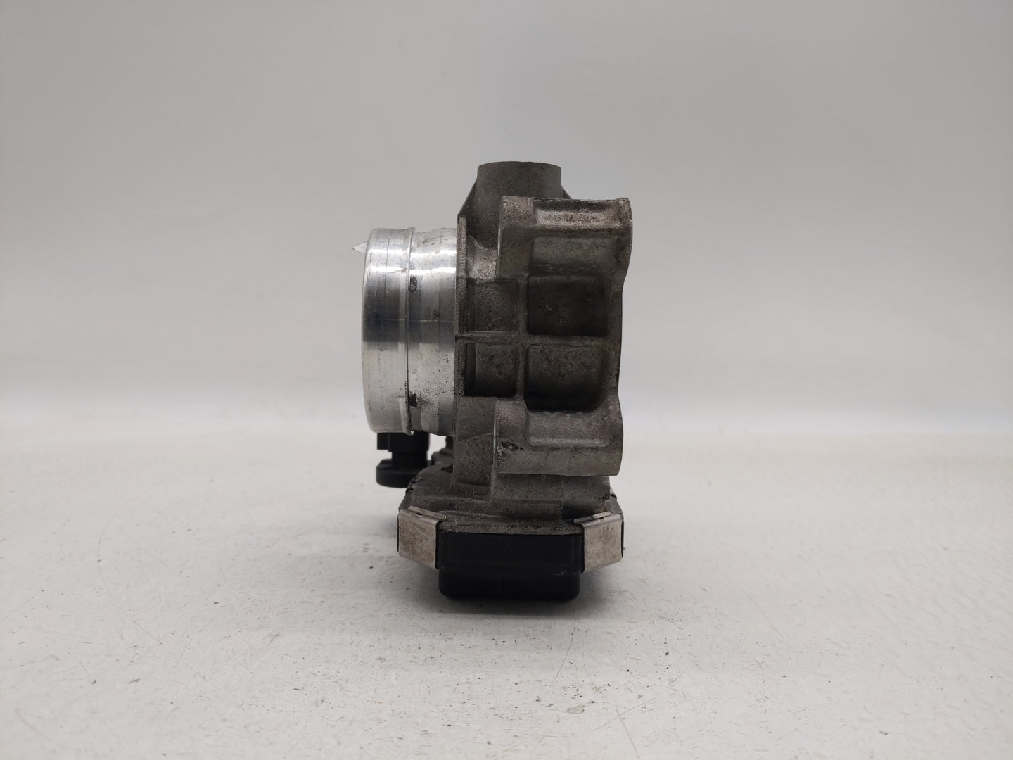2016-2019 Chevrolet Malibu Throttle Body P/N:12659491BA 12671379AA Fits Fits 2016 2017 2018 2019 OEM Used Auto Parts - Oemus
