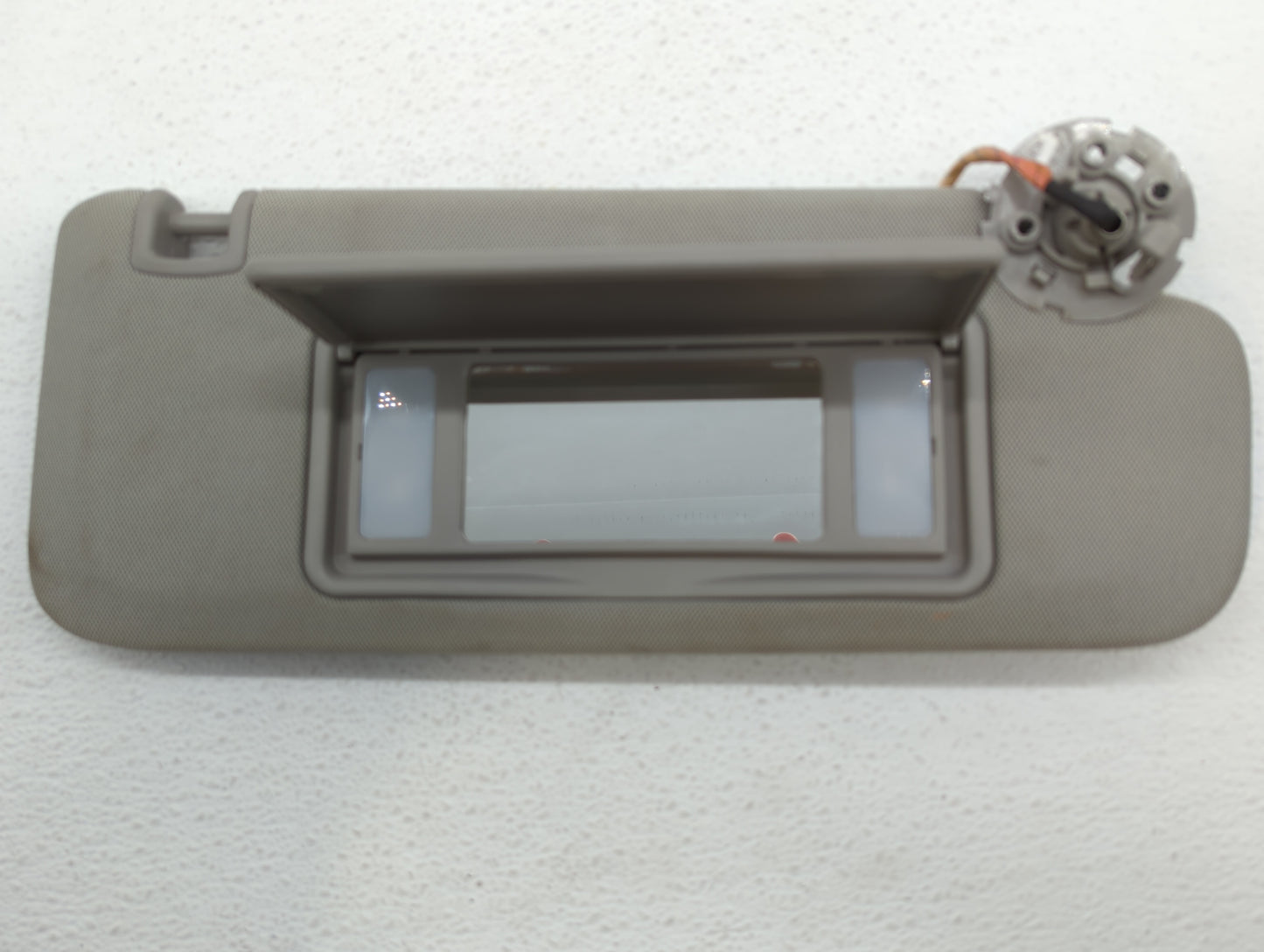 2013-2016 Chevrolet Malibu Sun Visor Shade Replacement Passenger Right Mirror Fits Fits 2013 2014 2015 2016 OEM Used Auto Pa