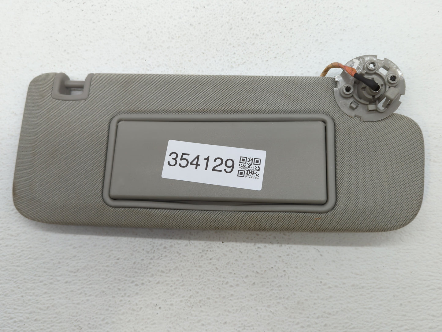 2013-2016 Chevrolet Malibu Sun Visor Shade Replacement Passenger Right Mirror Fits Fits 2013 2014 2015 2016 OEM Used Auto Pa