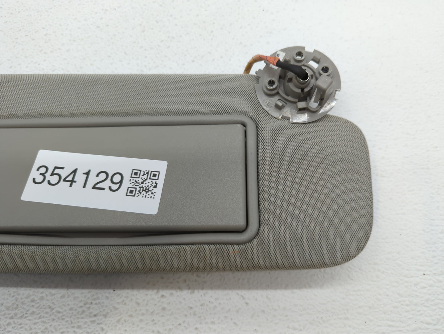 2013-2016 Chevrolet Malibu Sun Visor Shade Replacement Passenger Right Mirror Fits Fits 2013 2014 2015 2016 OEM Used Auto Pa