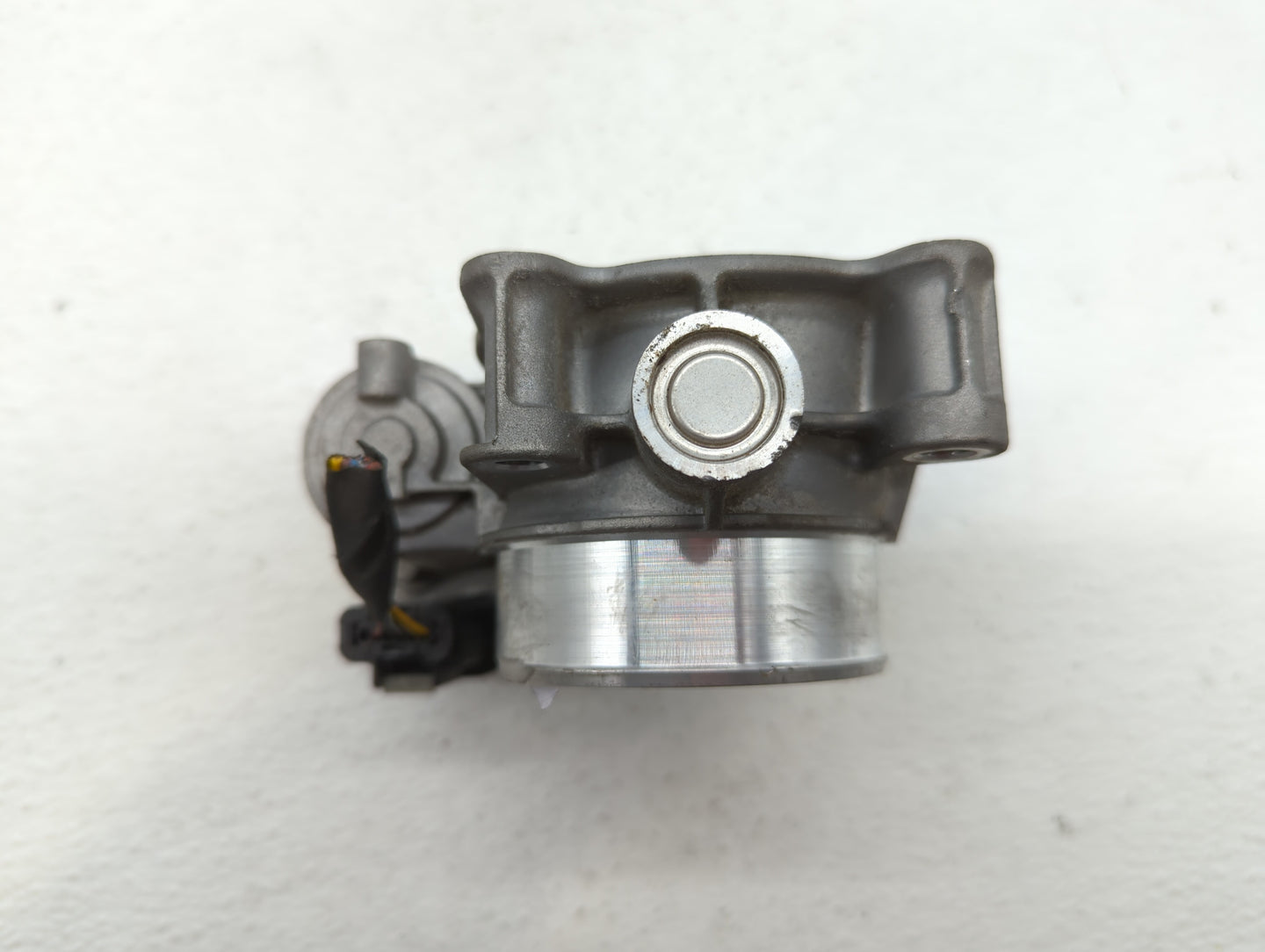 2016 Chevrolet Malibu Throttle Body P/N:12670839AA 12627217DA Fits Fits 2017 2018 2019 OEM Used Auto Parts - Oemusedautopart