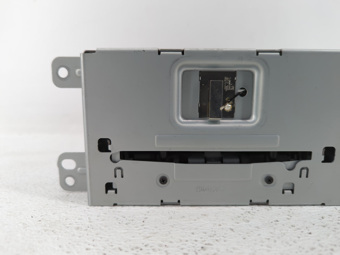 2016 Chevrolet Malibu Radio AM FM Cd Player Receiver Replacement P/N:23284461 23378512 Fits OEM Used Auto Parts - Oemusedaut
