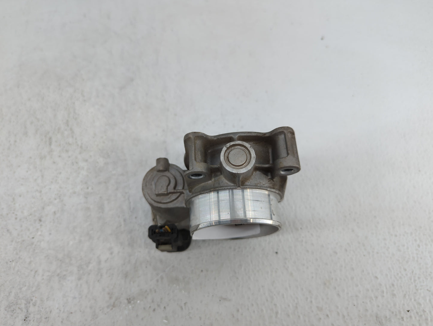 2016 Chevrolet Malibu Throttle Body P/N:12670839AA 12627217DA Fits Fits 2017 2018 2019 OEM Used Auto Parts - Oemusedautopart