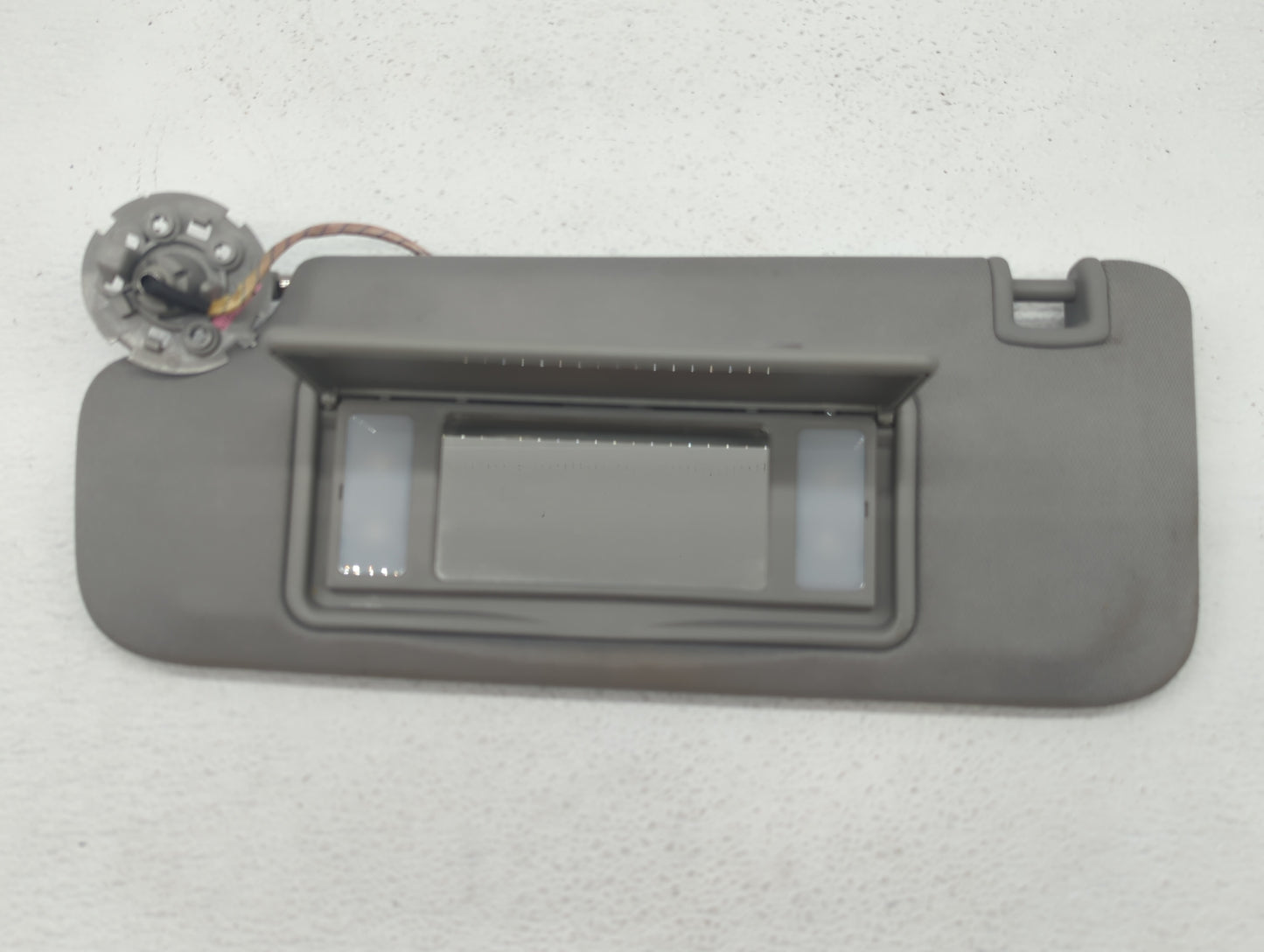 2016-2021 Chevrolet Malibu Sun Visor Shade Replacement Driver Left Mirror Fits Fits 2016 2017 2018 2019 2020 2021 OEM Used A