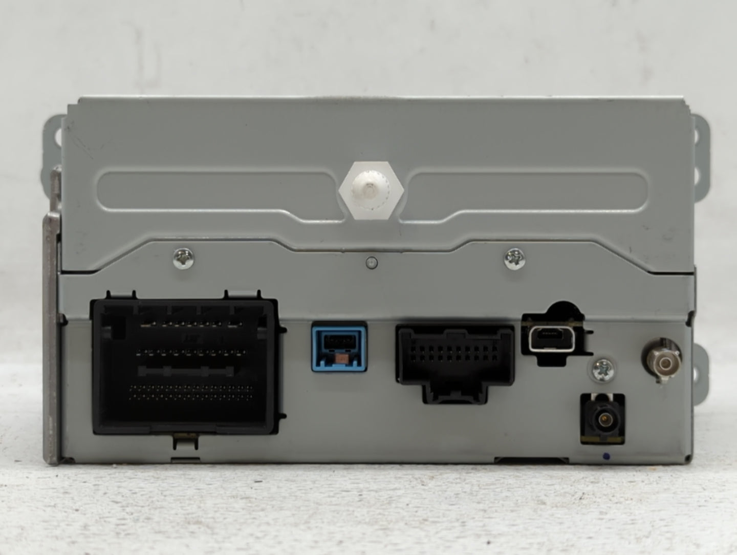 2016 Chevrolet Malibu Am Fm Cd Player Radio Receiver - Oemusedautoparts1.com