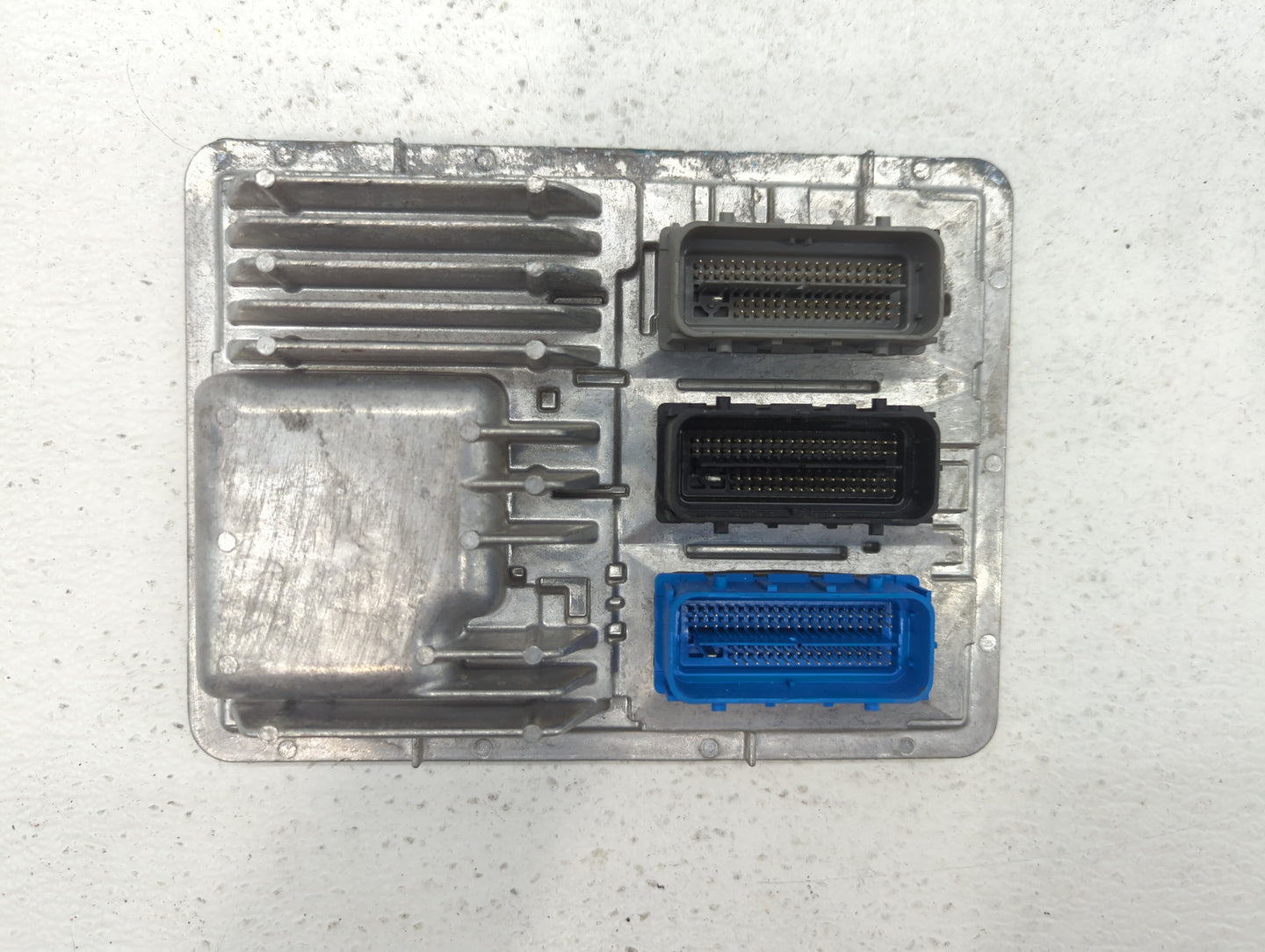 2016 Chevrolet Malibu PCM Engine Control Computer ECU ECM PCU OEM P/N:12675580 12672502, 12676591, 12669511, 12607096 Fits O