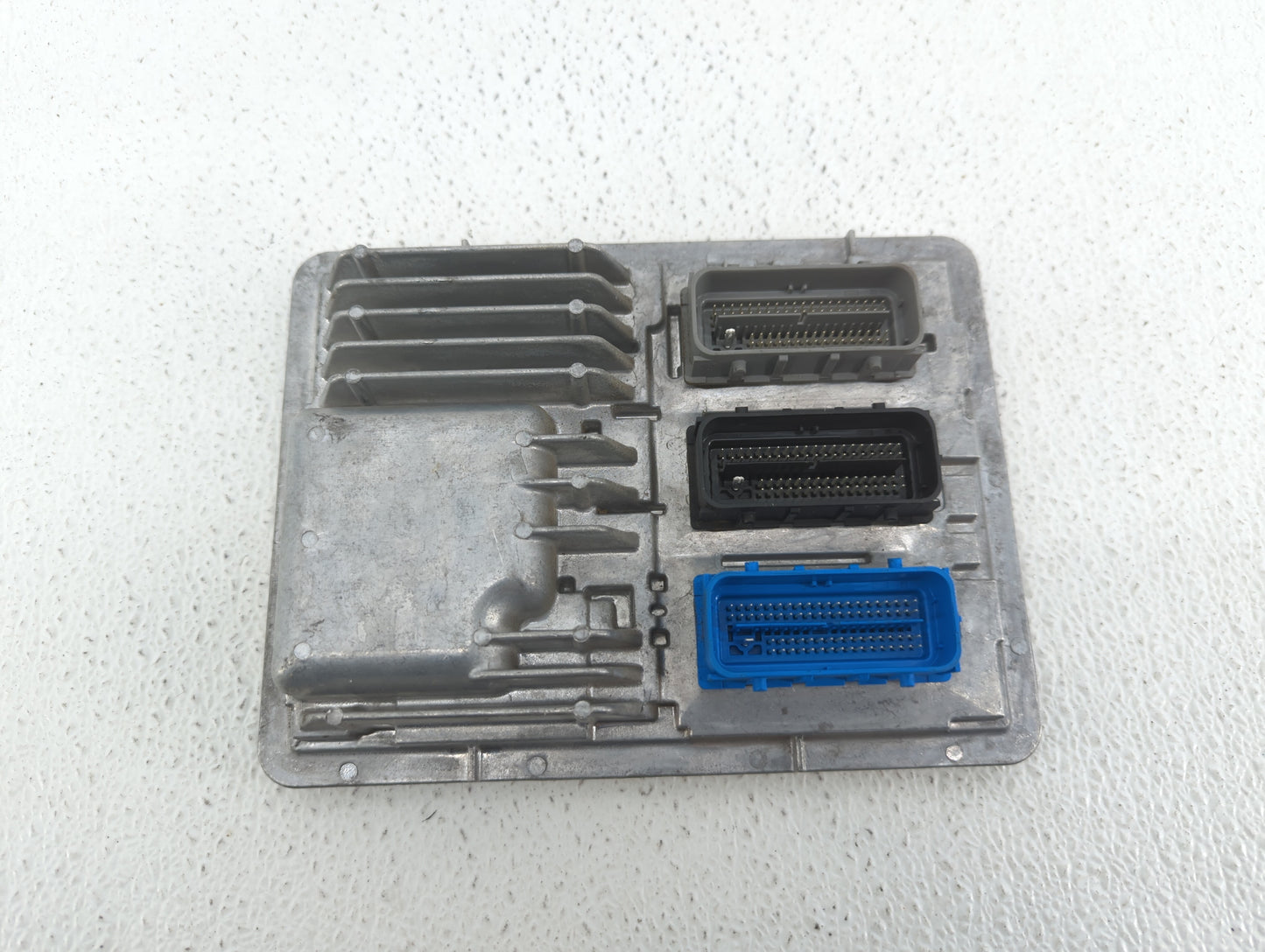 2016 Chevrolet Malibu PCM Engine Control Computer ECU ECM PCU OEM P/N:12675580 12672502, 12676591, 12669511, 12607096 Fits O