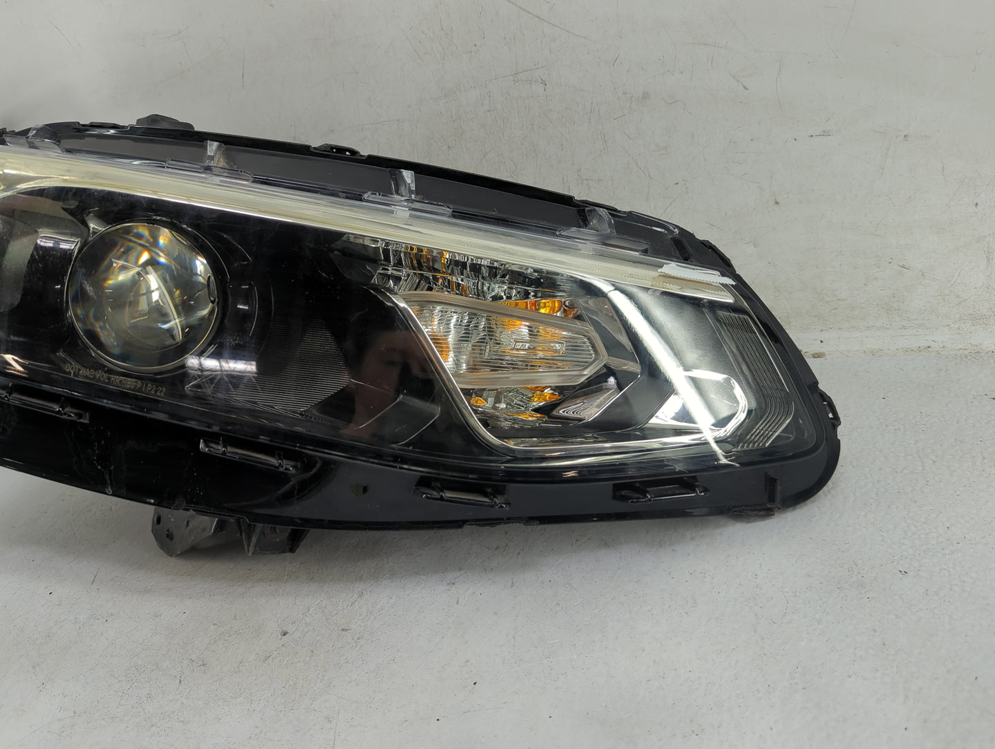 2016-2018 Chevrolet Malibu Passenger Right Oem Head Light Headlight Lamp 5024787 - Oemusedautoparts1.com