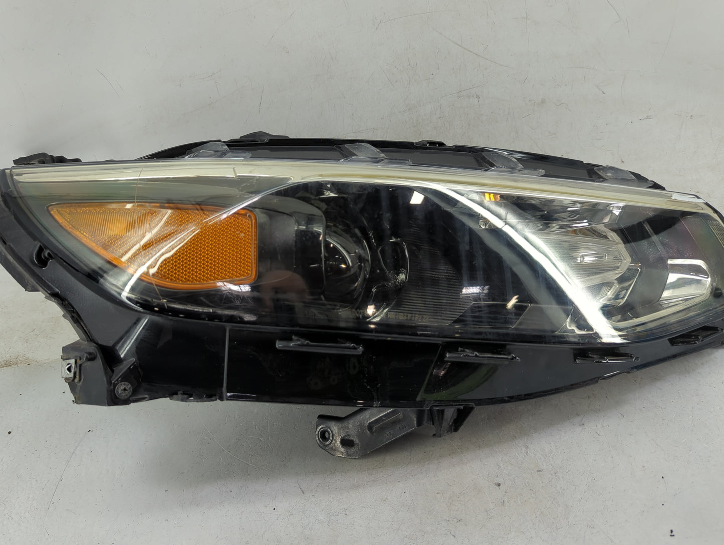 2016-2018 Chevrolet Malibu Passenger Right Oem Head Light Headlight Lamp 5024787 - Oemusedautoparts1.com
