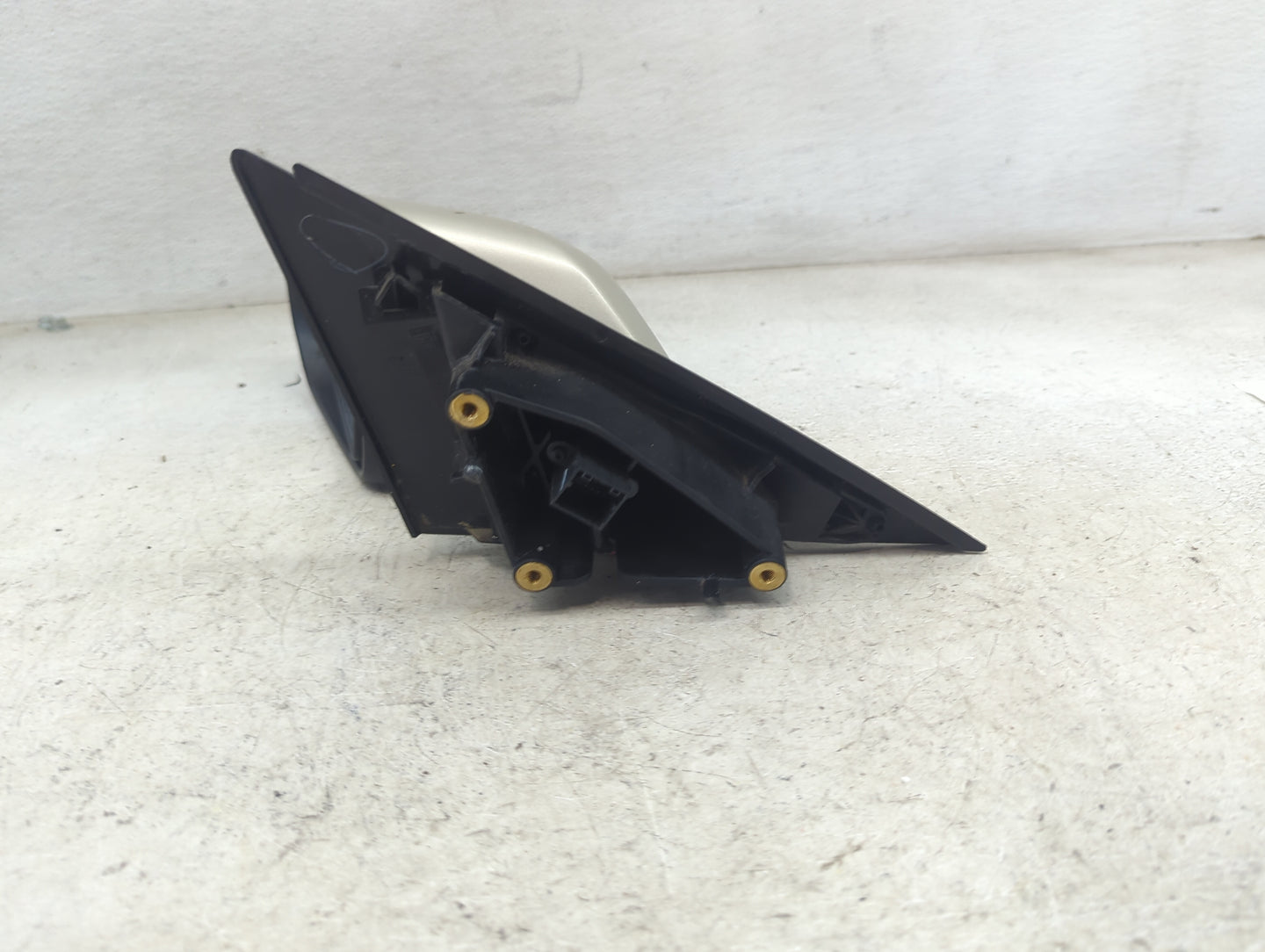 2016-2018 Chevrolet Malibu Driver Side View Mirror - Left Door Mirror OEM Used - Oemusedautoparts1.com