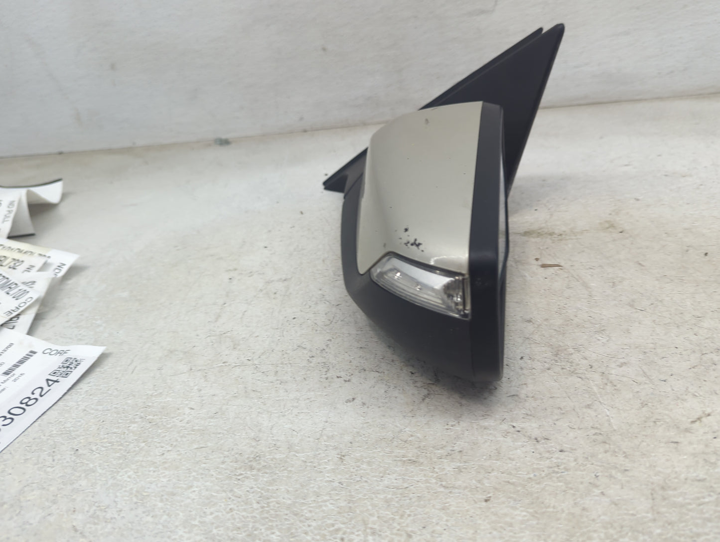 2016-2018 Chevrolet Malibu Driver Side View Mirror - Left Door Mirror OEM Used - Oemusedautoparts1.com