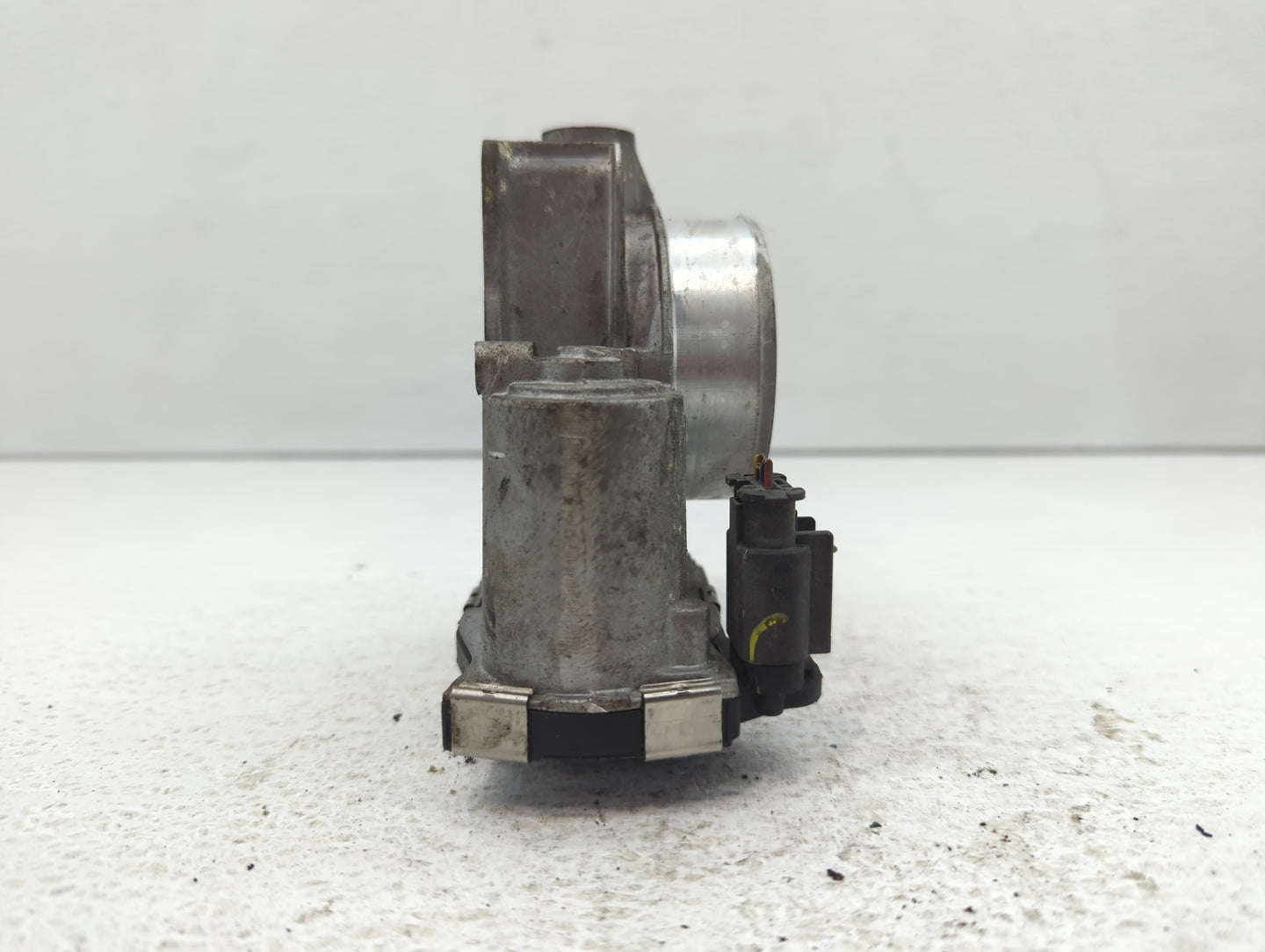 2016 Chevrolet Malibu Throttle Body P/N:12670839AA 12627217DA Fits Fits 2017 2018 2019 2020 2021 2022 OEM Used Auto Parts - 