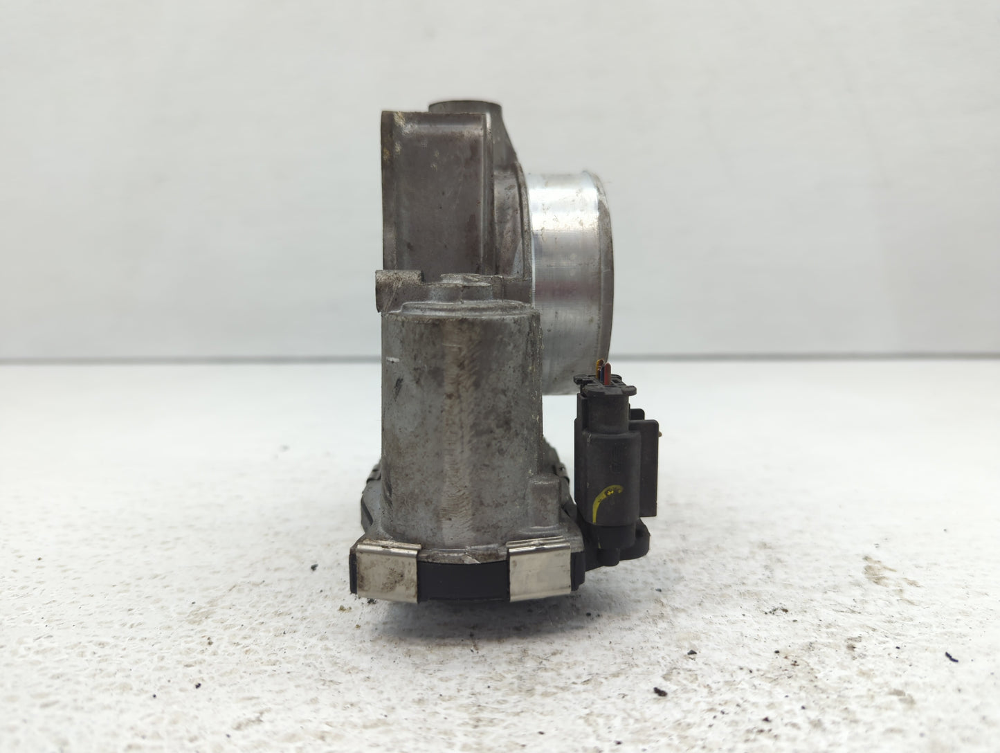 2016 Chevrolet Malibu Throttle Body P/N:12670839AA 12627217DA Fits Fits 2017 2018 2019 2020 2021 2022 OEM Used Auto Parts - 
