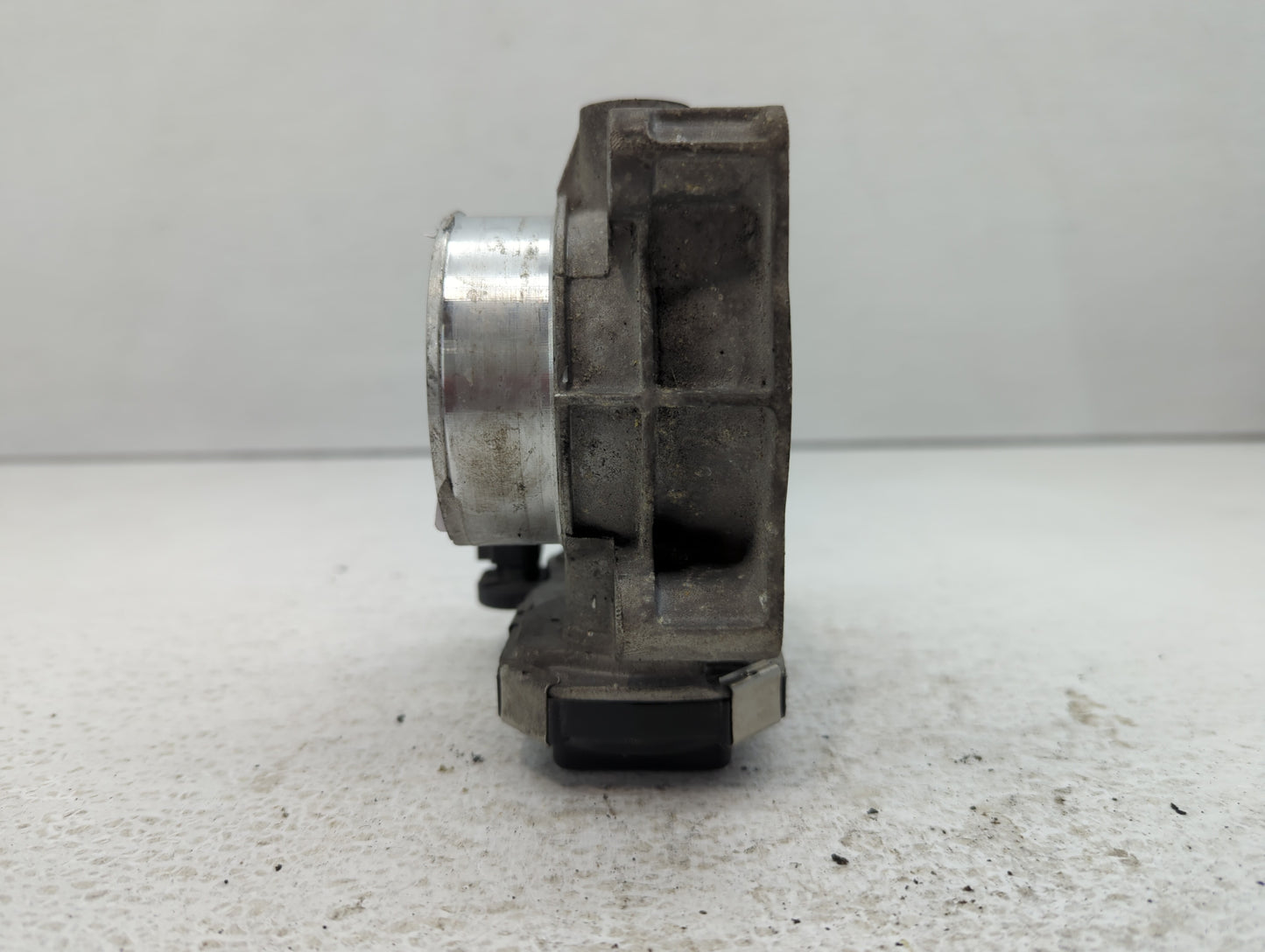2016 Chevrolet Malibu Throttle Body P/N:12670839AA 12627217DA Fits Fits 2017 2018 2019 2020 2021 2022 OEM Used Auto Parts - 