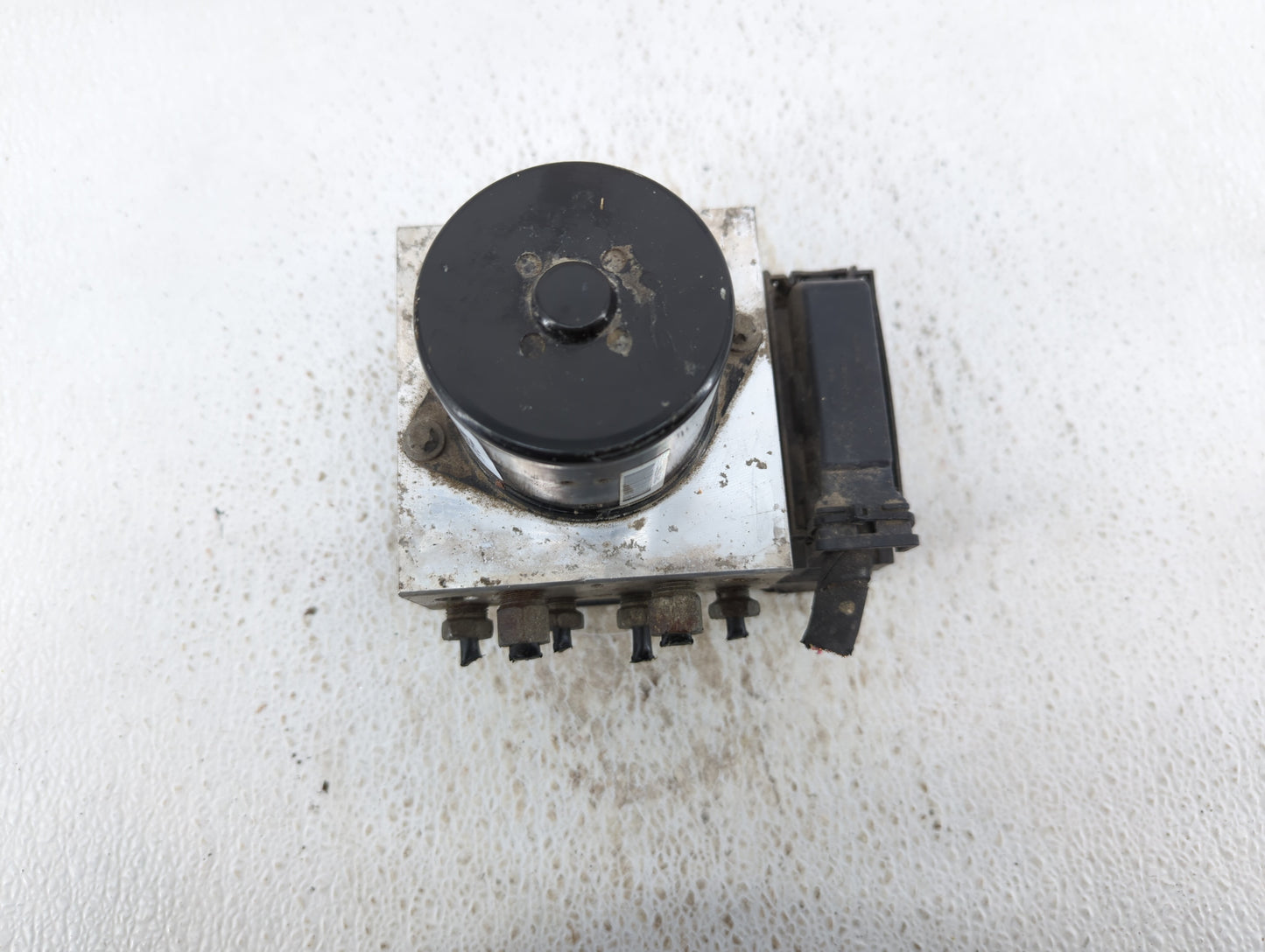 2013-2016 Chevrolet Malibu ABS Pump Control Module Replacement P/N:22888646 Fits Fits 2012 2013 2014 2015 2016 OEM Used Auto
