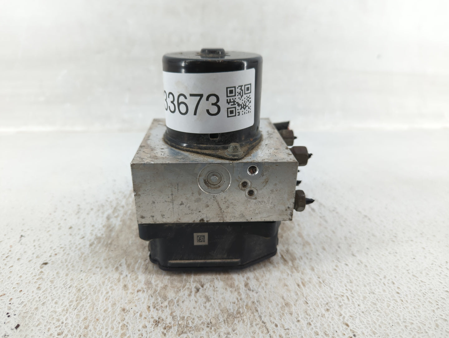 2013-2016 Chevrolet Malibu ABS Pump Control Module Replacement P/N:22888646 Fits Fits 2012 2013 2014 2015 2016 OEM Used Auto