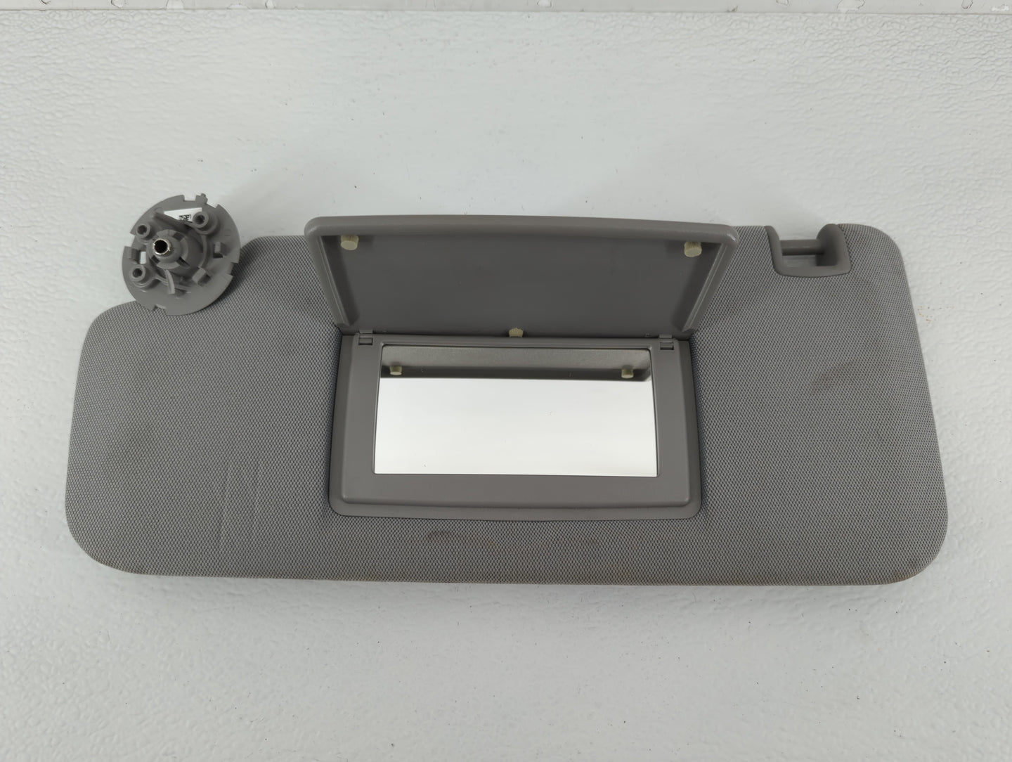 2013-2016 Chevrolet Malibu Sun Visor Shade Replacement Driver Left Mirror Fits Fits 2013 2014 2015 2016 OEM Used Auto Parts 