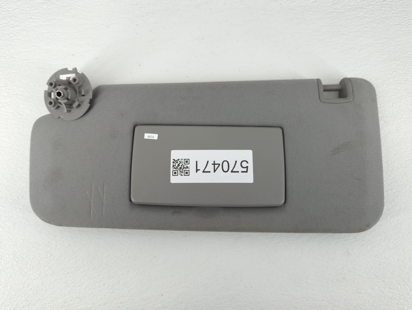 2013-2016 Chevrolet Malibu Sun Visor Shade Replacement Driver Left Mirror Fits Fits 2013 2014 2015 2016 OEM Used Auto Parts 