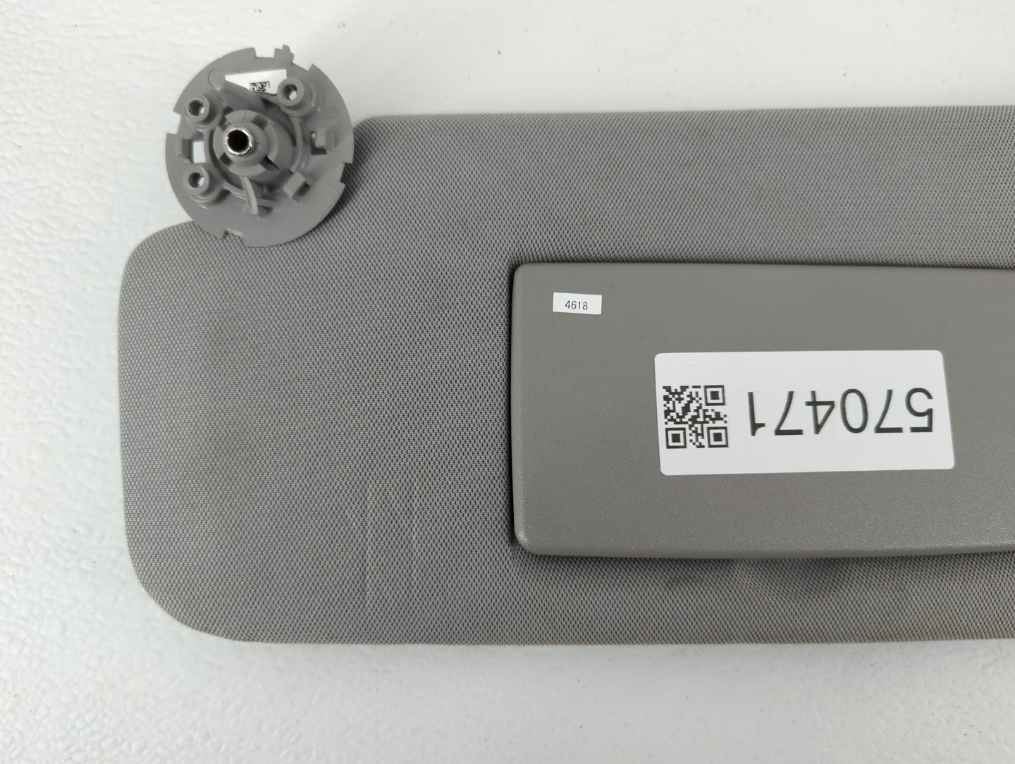 2013-2016 Chevrolet Malibu Sun Visor Shade Replacement Driver Left Mirror Fits Fits 2013 2014 2015 2016 OEM Used Auto Parts 