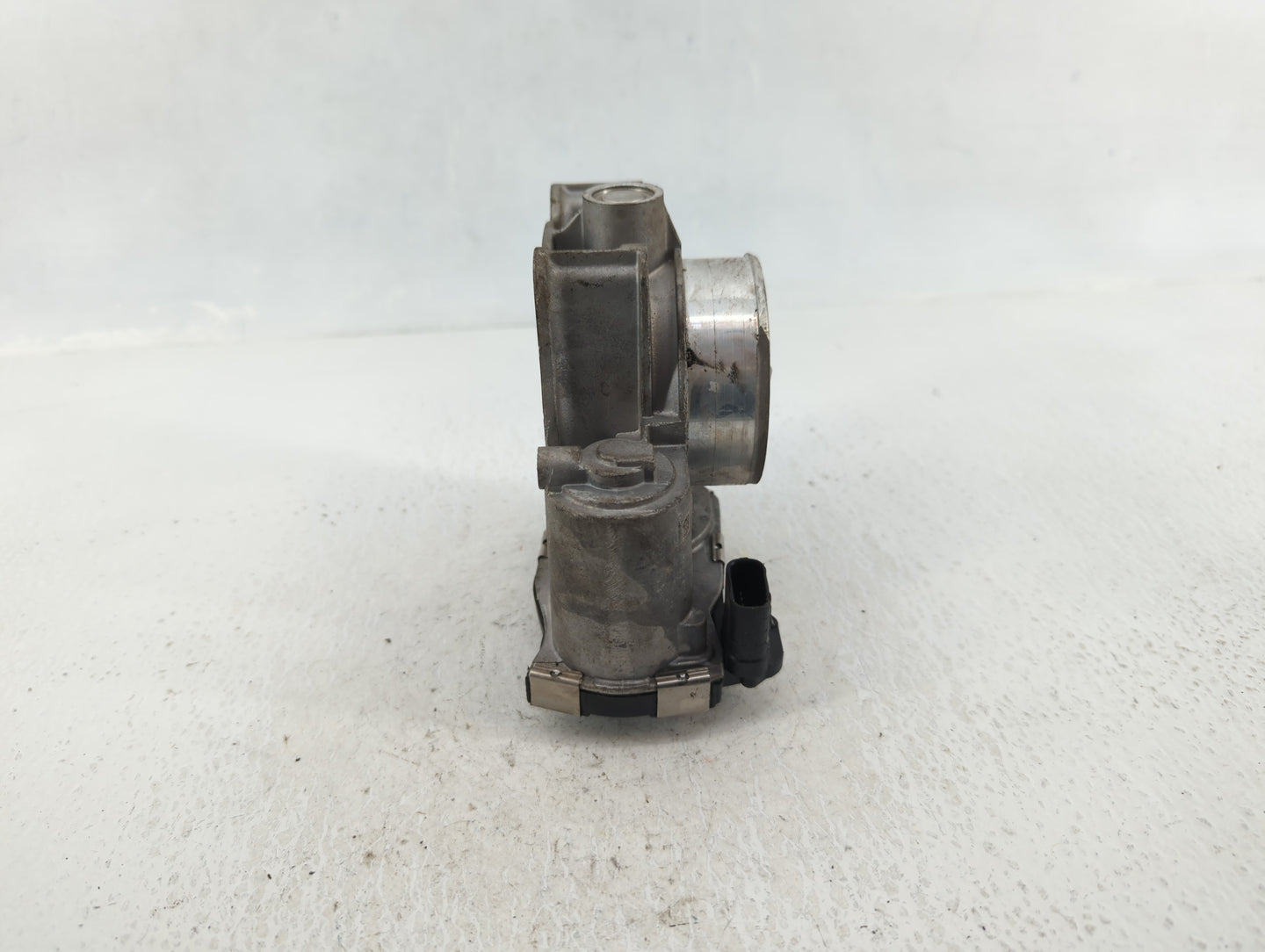 2016 Chevrolet Malibu Throttle Body P/N:12627217DA Fits Fits 2017 2018 2019 2020 2021 2022 OEM Used Auto Parts - Oemusedauto