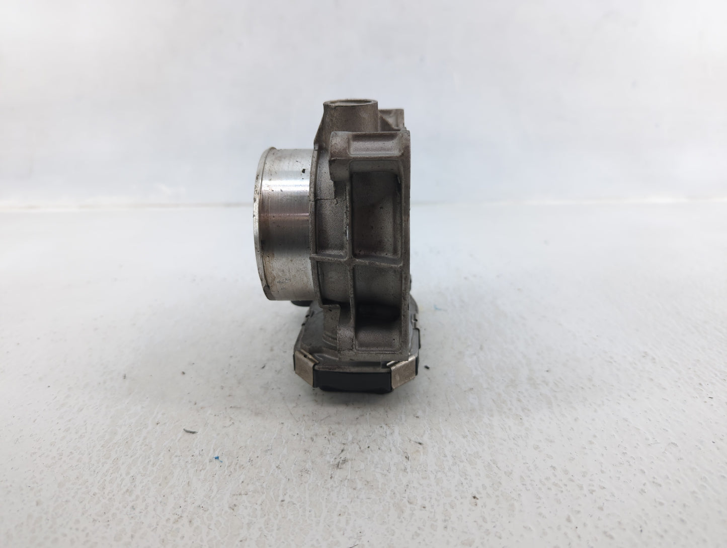 2016 Chevrolet Malibu Throttle Body P/N:12627217DA Fits Fits 2017 2018 2019 2020 2021 2022 OEM Used Auto Parts - Oemusedauto